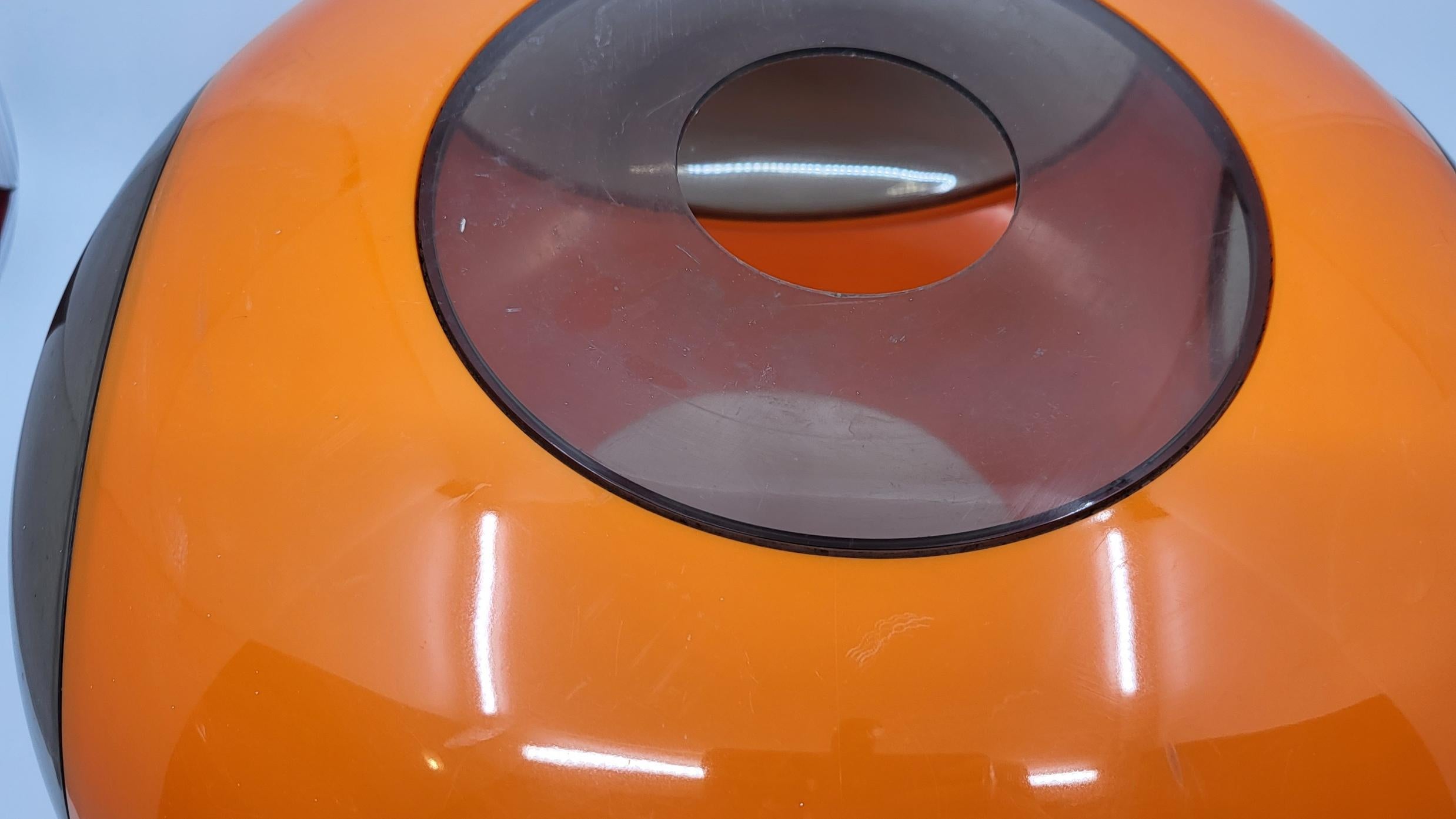 Lampada, Lustre a sospensione di Luigi Colani in plexiglass arancione UFO Space AGE, 1970 In condizioni buone in vendita a London, England