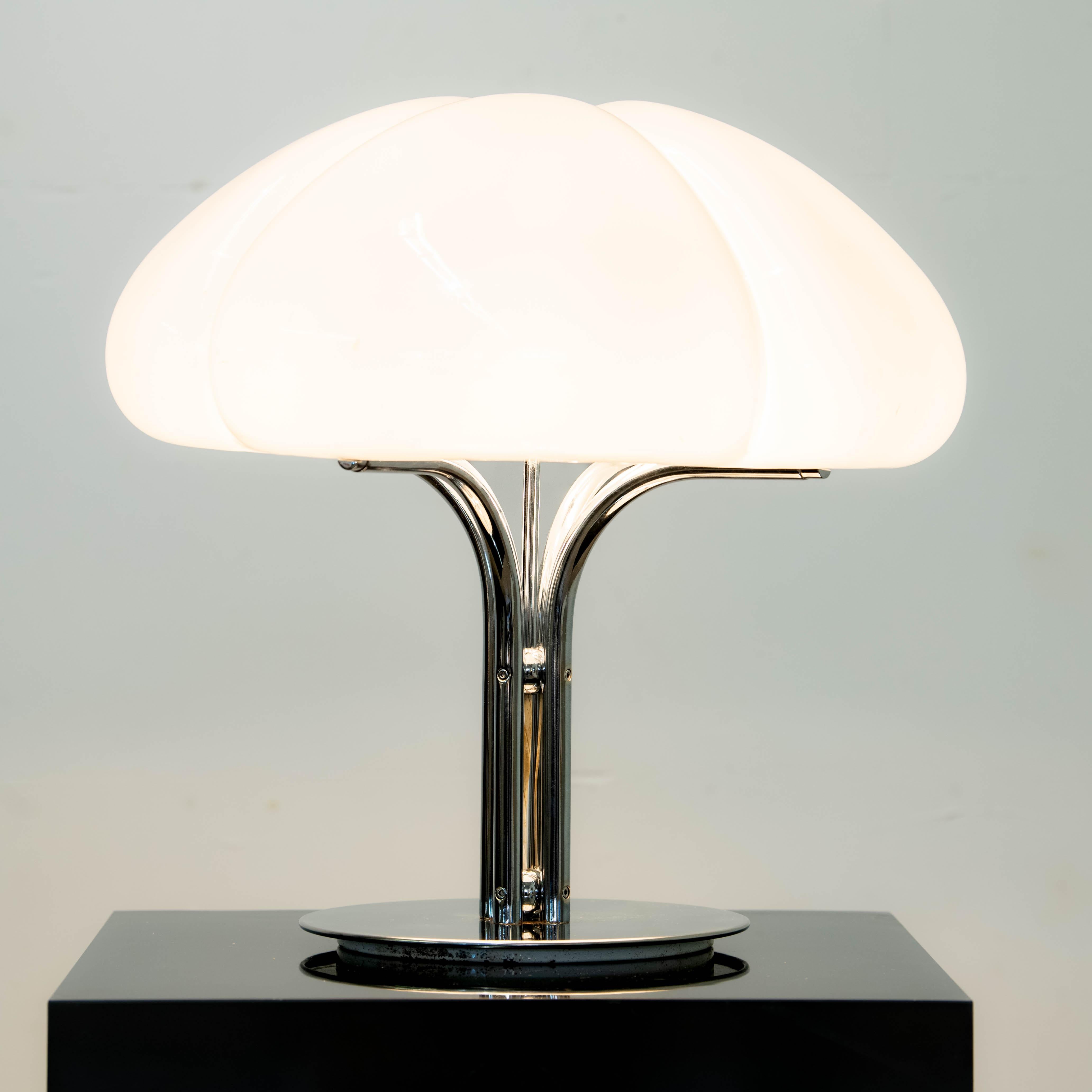Fin du 20e siècle Lampe Quadrifoglio édition Harvey Guzzini, 1970