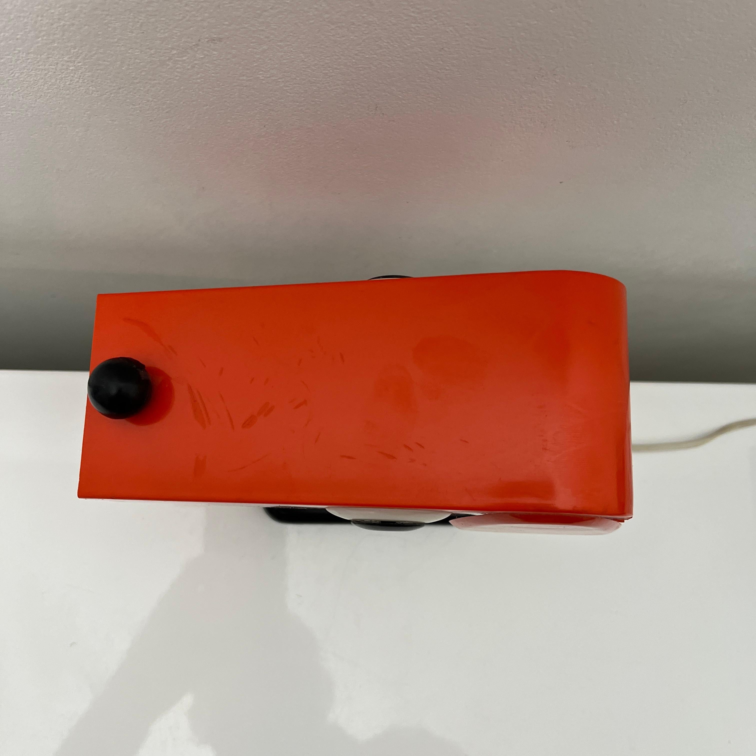 Plastic Lampe Rufus The Dog par Fernando Cassetta pour Tacman For Sale