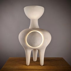 Lampe sculpture "YOKU" en plâtre par Nicolas VALLEE. France, pièce unique. 2023