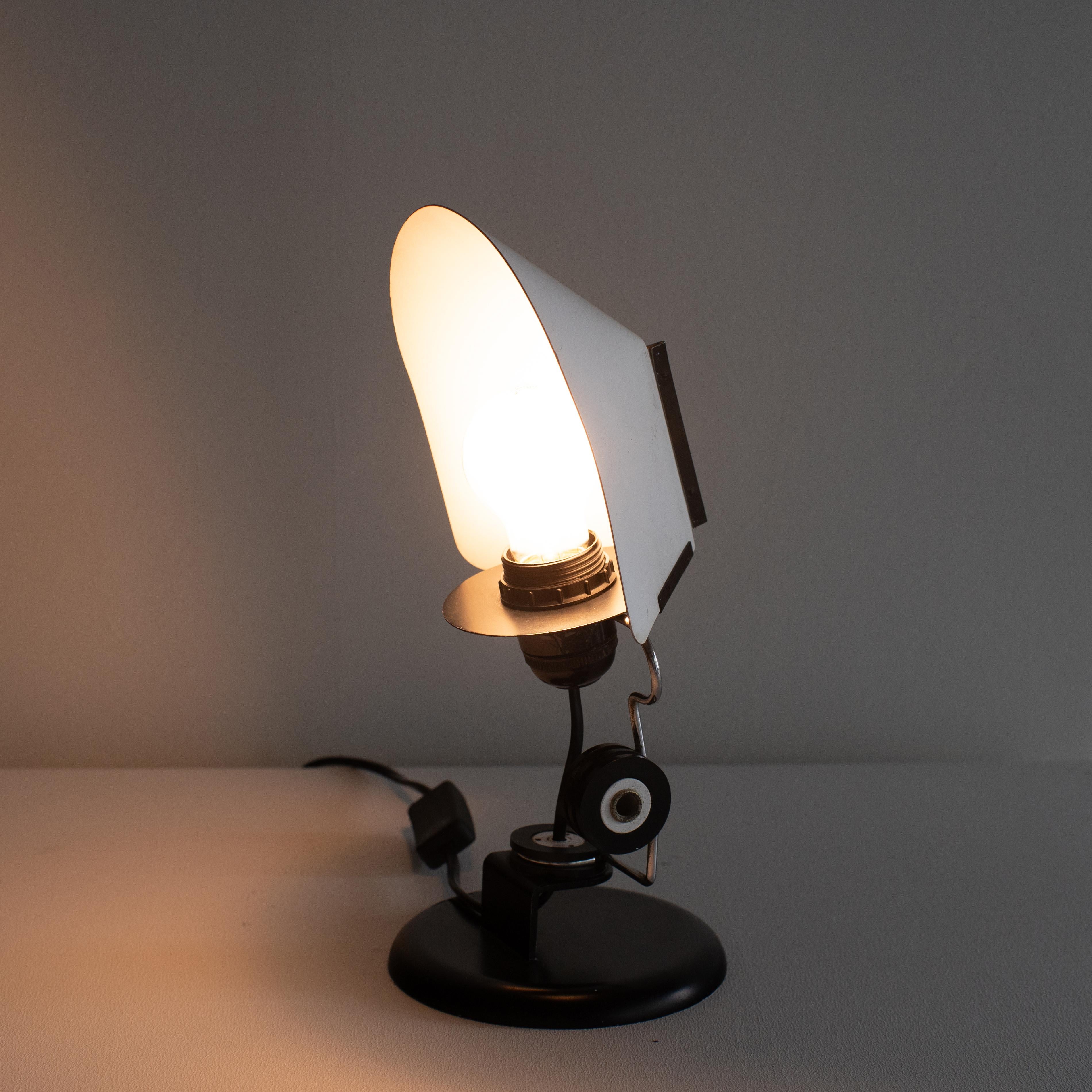 Dipinto Lampada da tavolo piccola Lamperti  bianco italiano moderno anni '70 in vendita