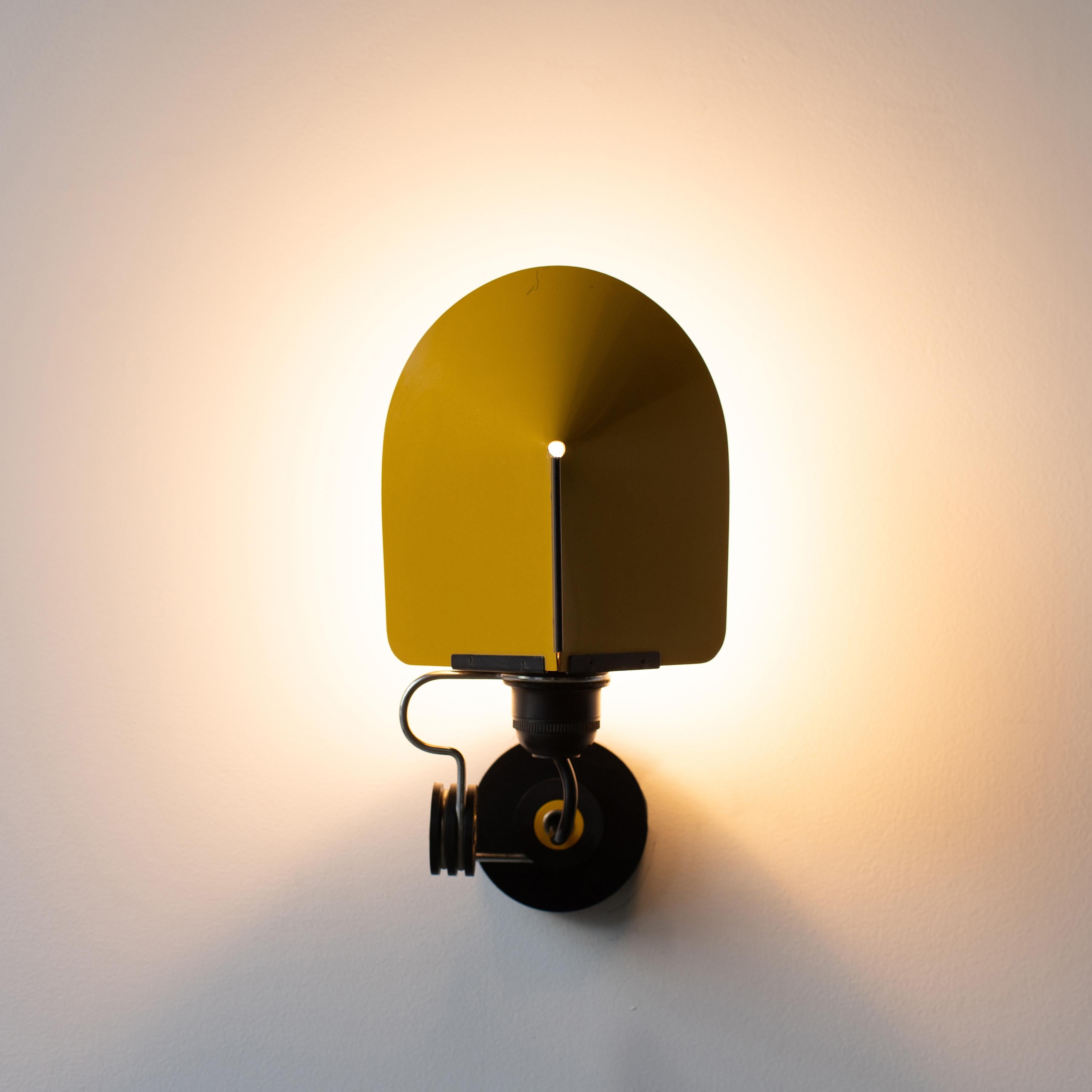 Dipinto Lampada da parete Lamperti  giallo italiano moderno anni '70 in vendita