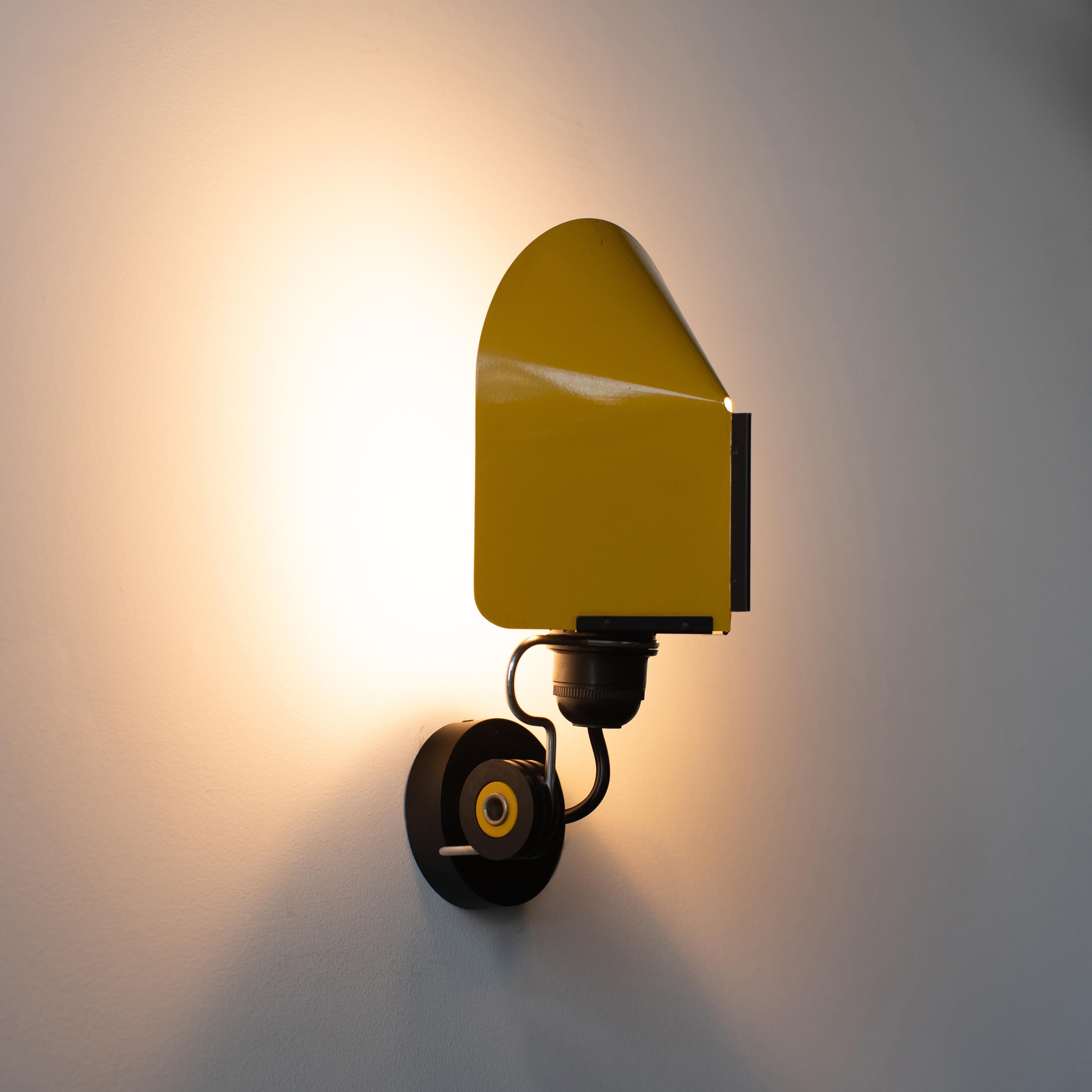 Lampada da parete Lamperti  giallo italiano moderno anni '70 In condizioni buone in vendita a Shibuya-ku, Tokyo