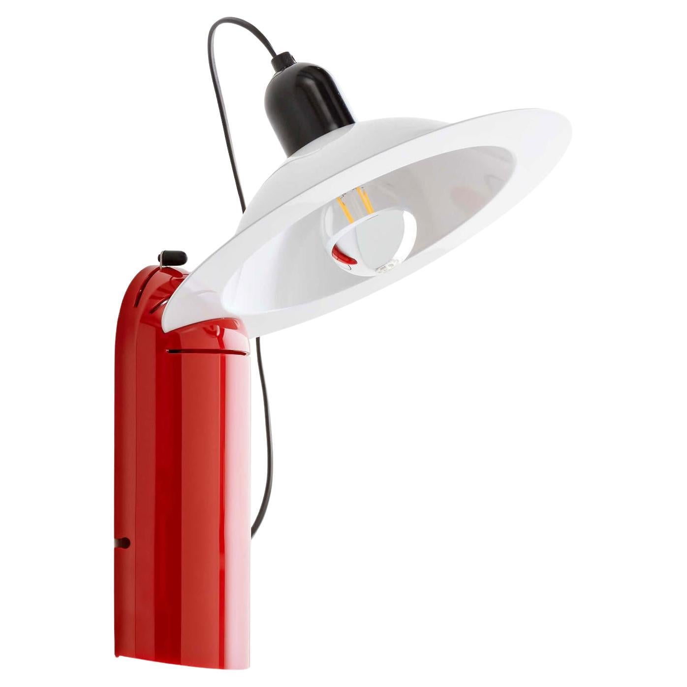 Lámpara metálica de pared o sobremesa "Lampiatta" en rojo brillante para Stilnovo en venta