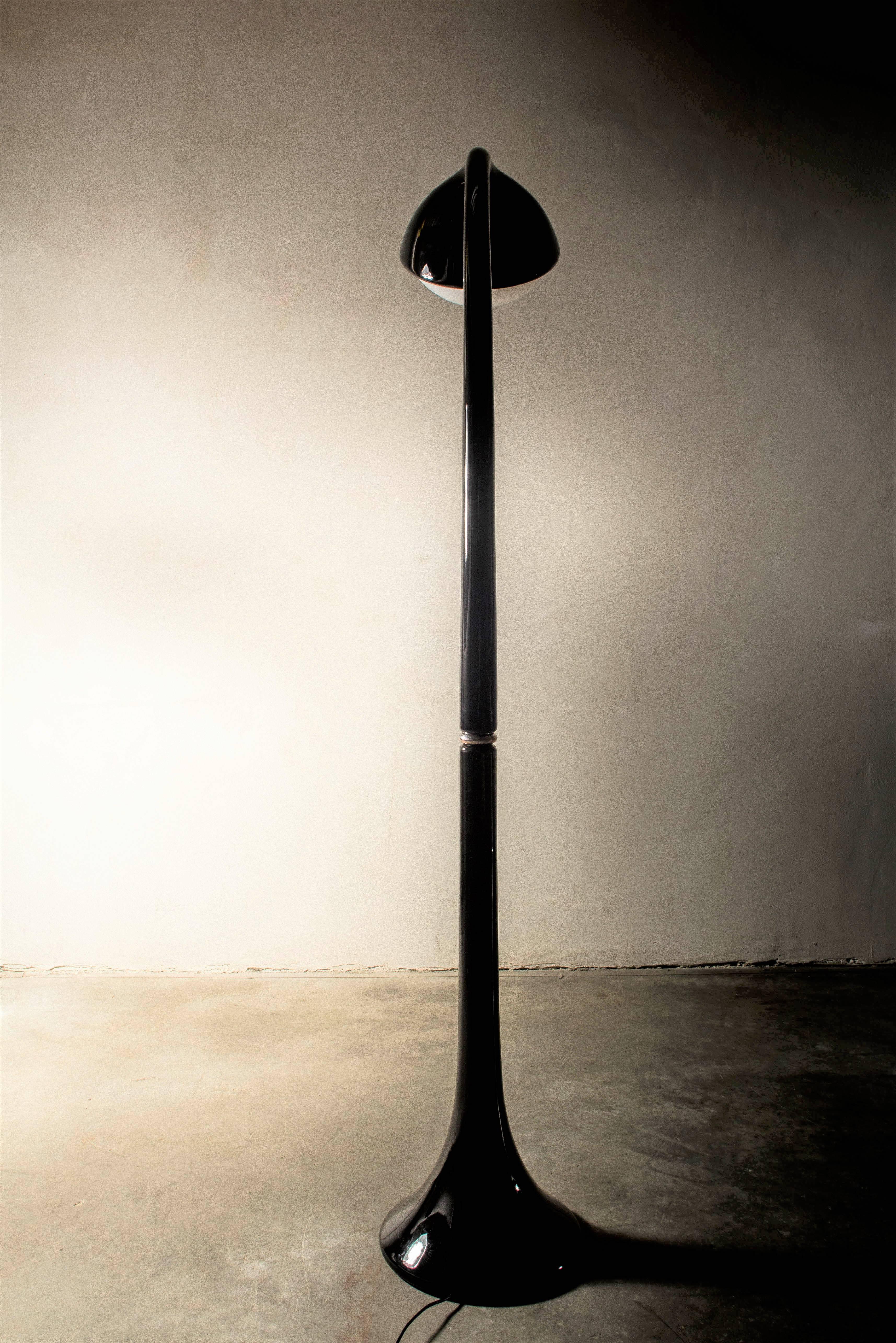 Lampione Floor Lamp by Fabio Lenci for Guzzini, 1970s In Excellent Condition In Melbourne, VIC