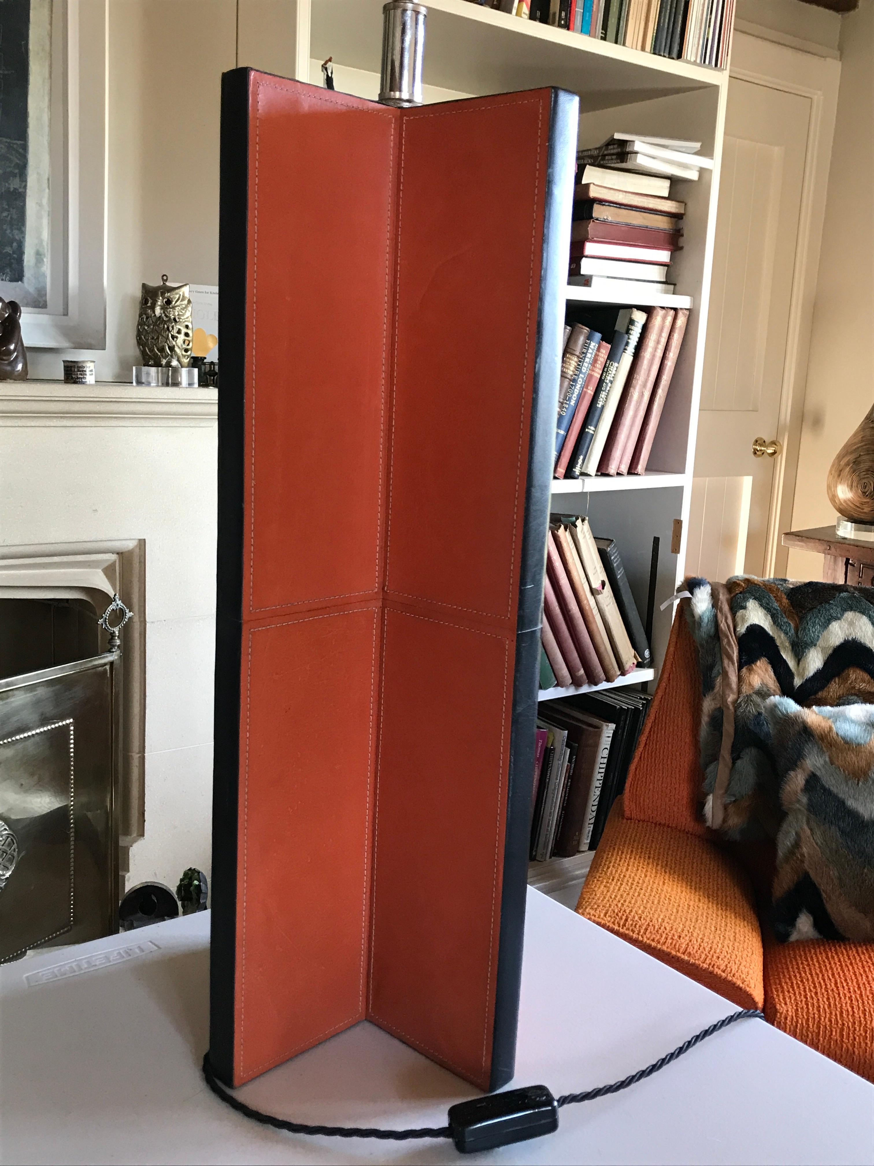 Paire de lampes vintage en cuir orange jean michel frank croisillon inspiré H28 en vente 7
