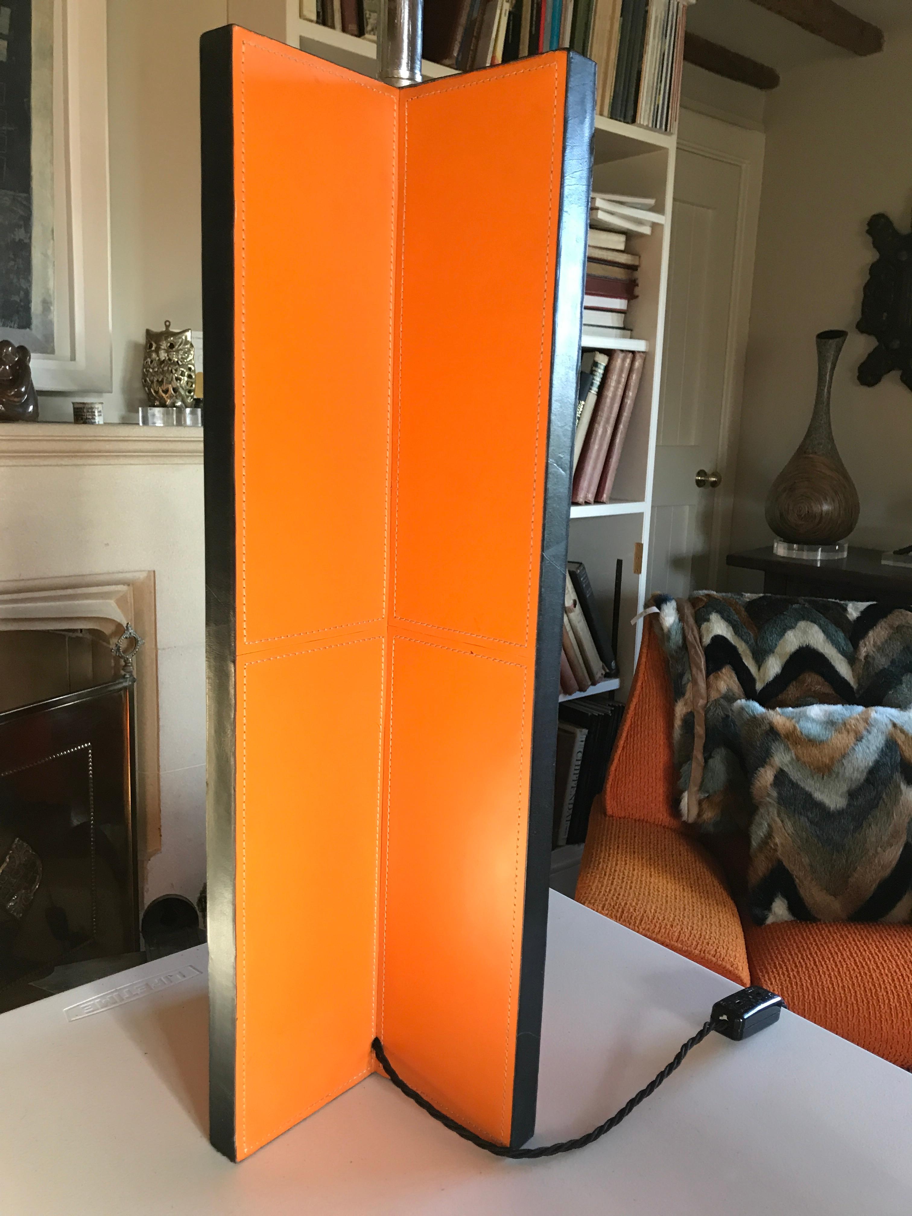Paire de lampes vintage en cuir orange jean michel frank croisillon inspiré H28 en vente 10