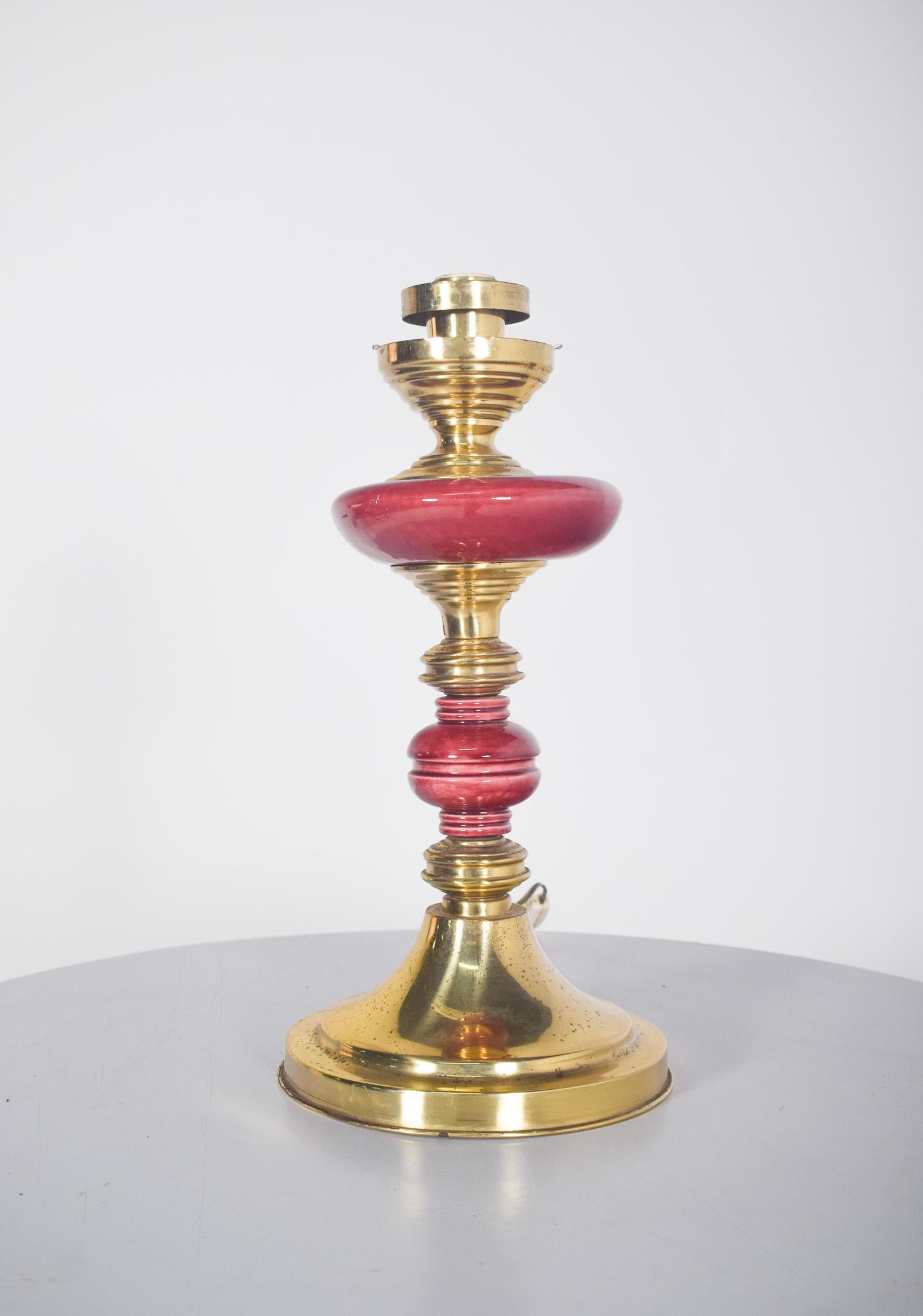 Abat-jour en métal jaune et porcelaine rouge État moyen - En vente à Lisboa, Lisboa