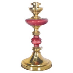 Abat-jour en métal jaune et porcelaine rouge