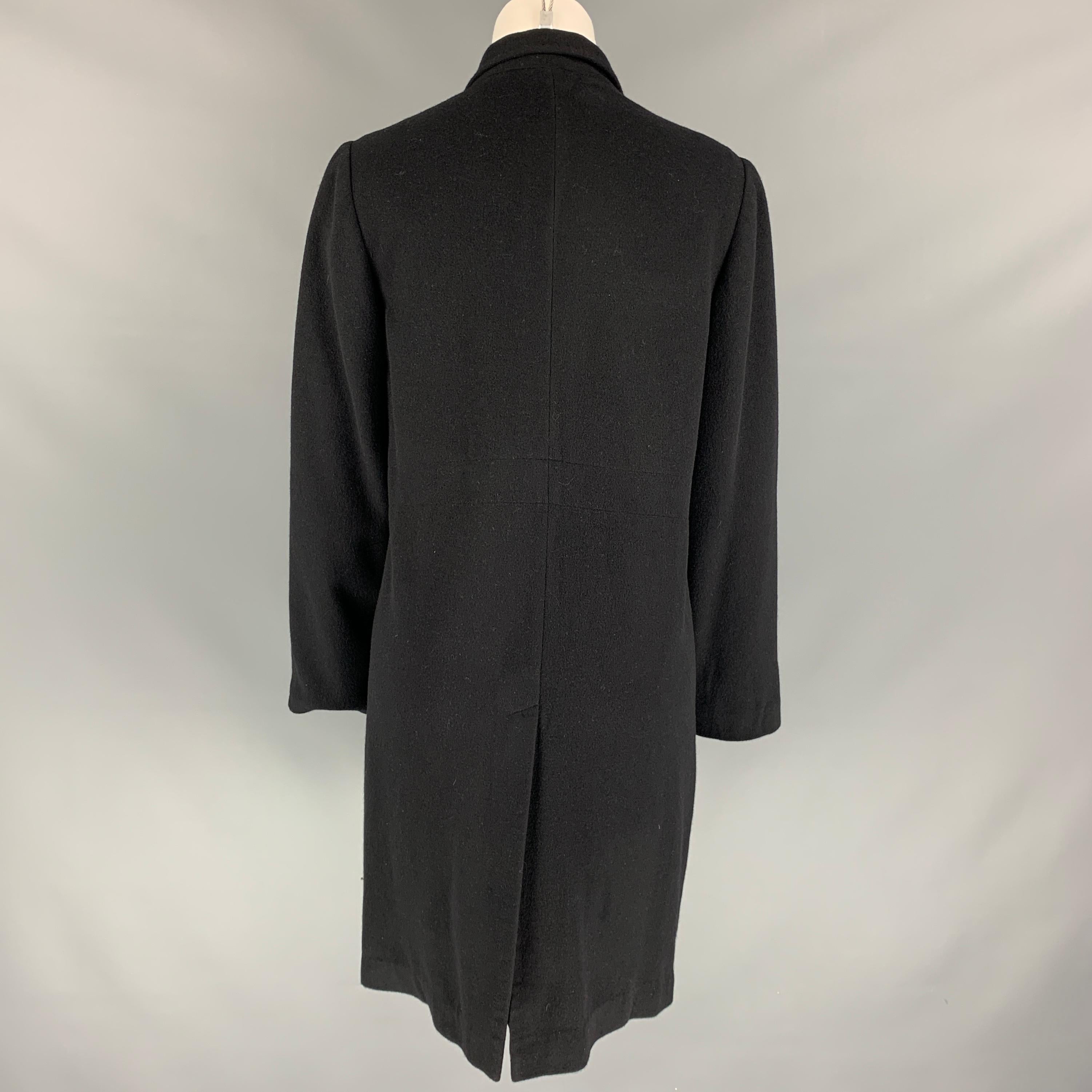 LAN JAENICKE Size 2 Black Cashmere Hidden Button Coat In Good Condition In San Francisco, CA