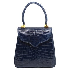 Bolso "Princesa Diana" de aligátor azul marino de Lana Marks