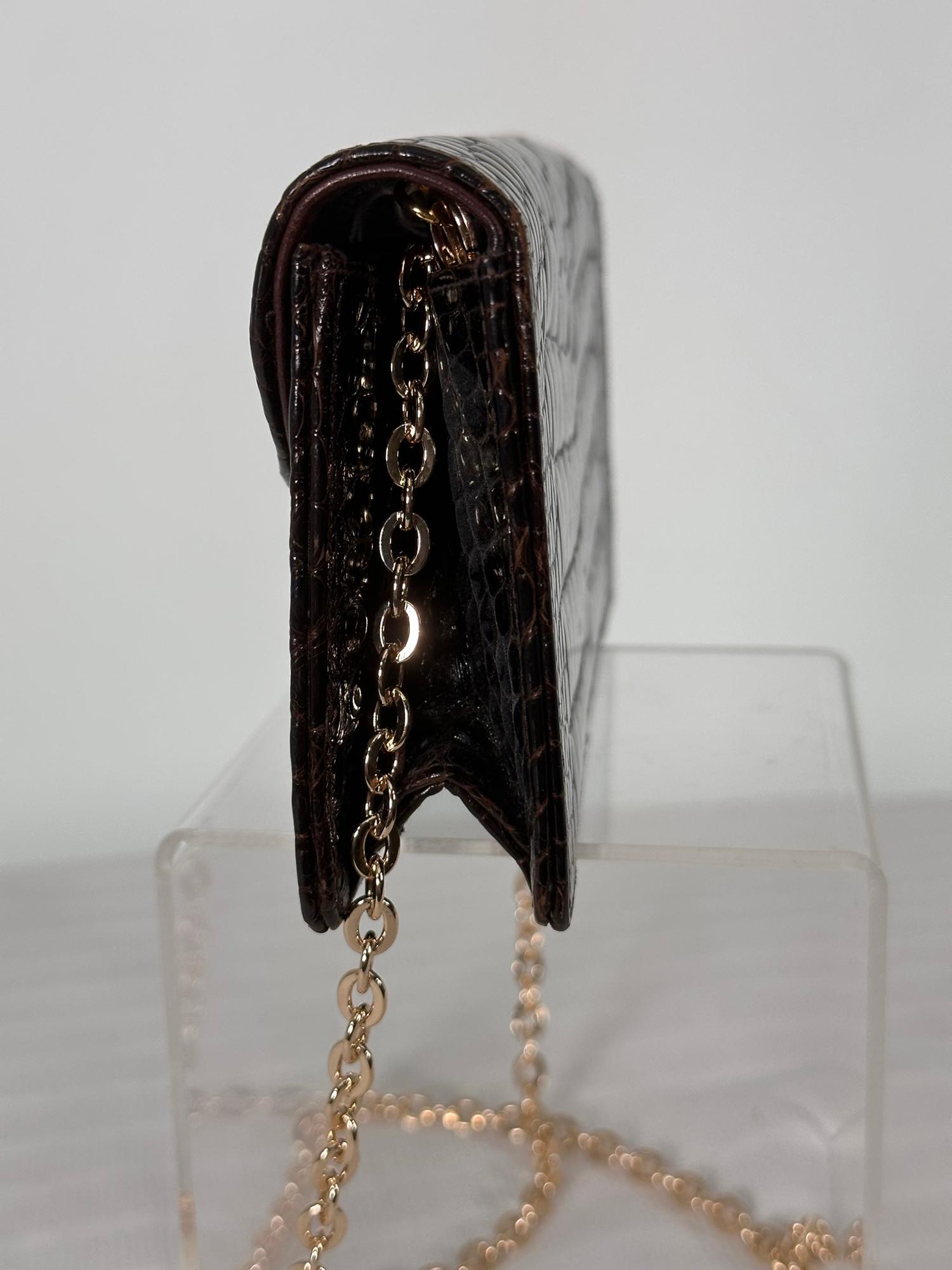 Lana of London Dark Chocolate Brown Alligator Clutch  Shoulder Bag  In Good Condition For Sale In West Palm Beach, FL