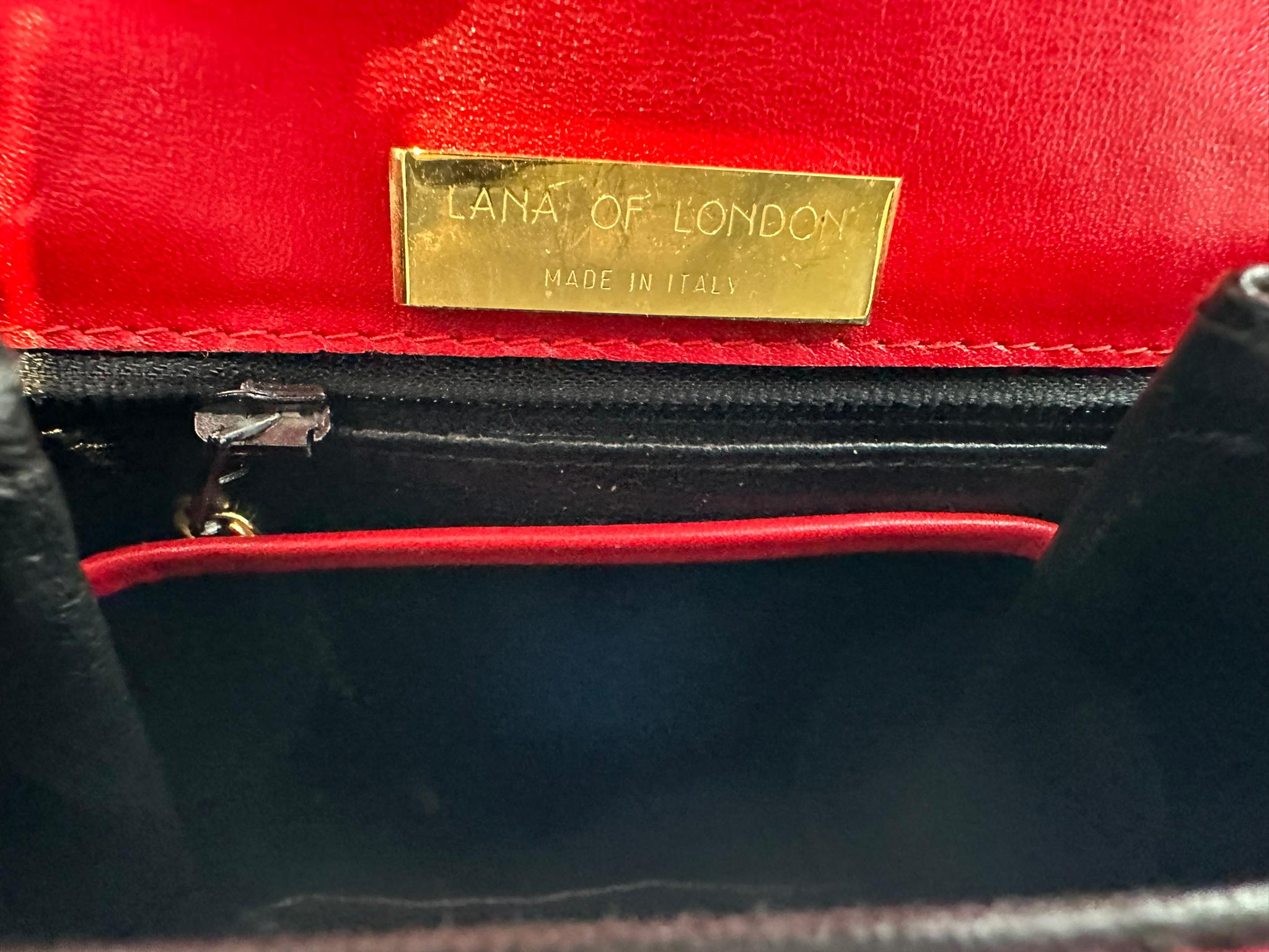 Bolso de mano o bandolera de cocodrilo rojo con cierre de oro y brillantes LANA of London 8