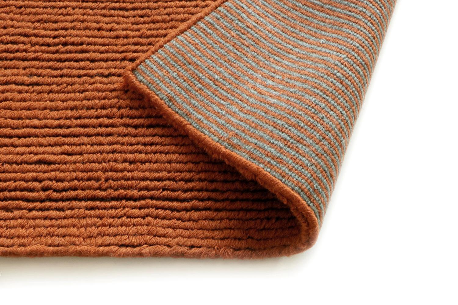 Zeitgenössischer weicher natürlicher orangefarbener Teppich aus reiner Wolle von Deanna Comellini 170x240 cm im Zustand „Neu“ im Angebot in Bologna, IT