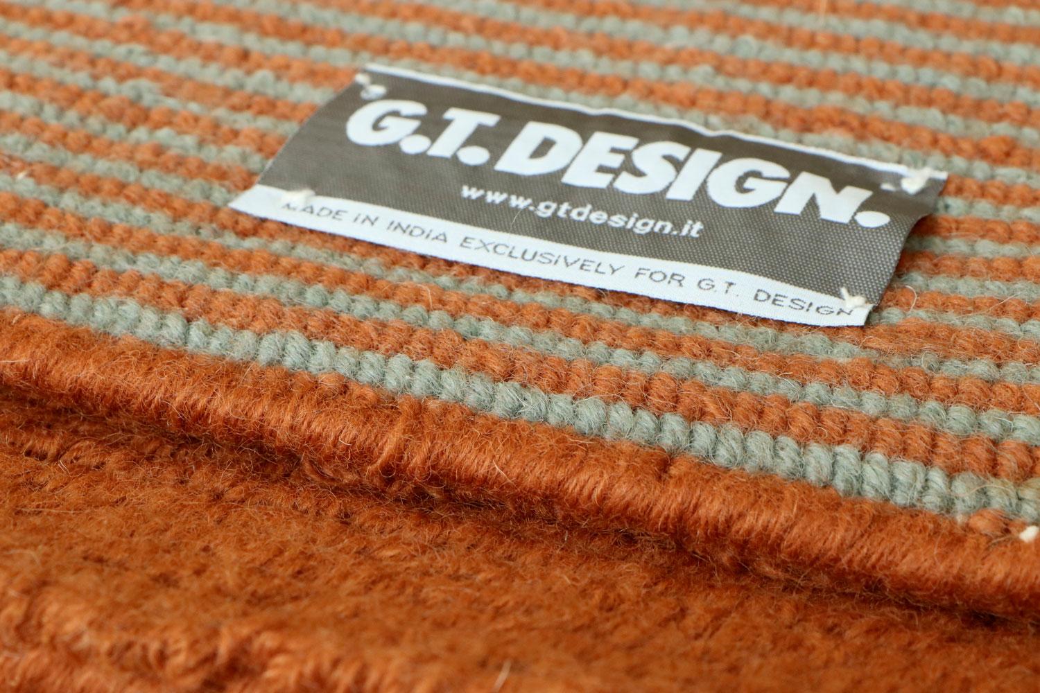 Zeitgenössischer weicher natürlicher orangefarbener Teppich aus reiner Wolle von Deanna Comellini 170x240 cm (21. Jahrhundert und zeitgenössisch) im Angebot