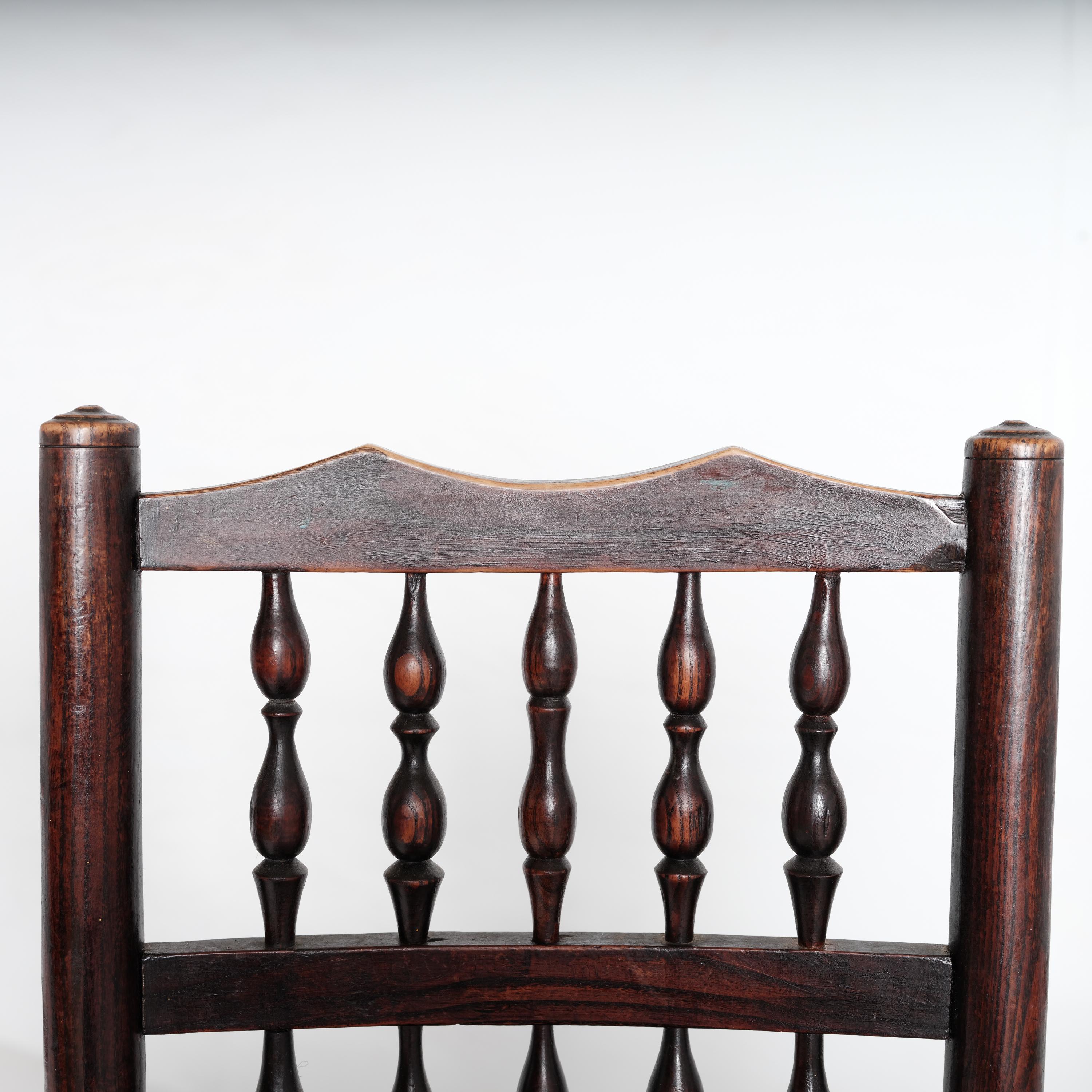 Sedie da fattoria con schienale a fuso Lancashire, circa 1870-1880, set di 6 pezzi in vendita 3