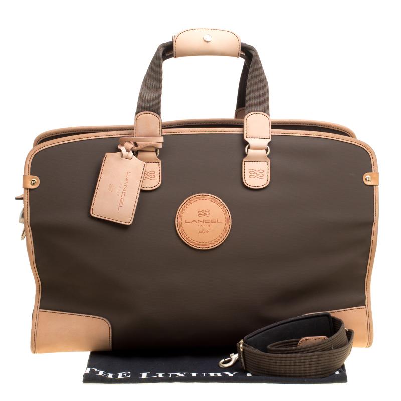 Noir Lancel Sac de voyage de voyage en nylon marron en vente