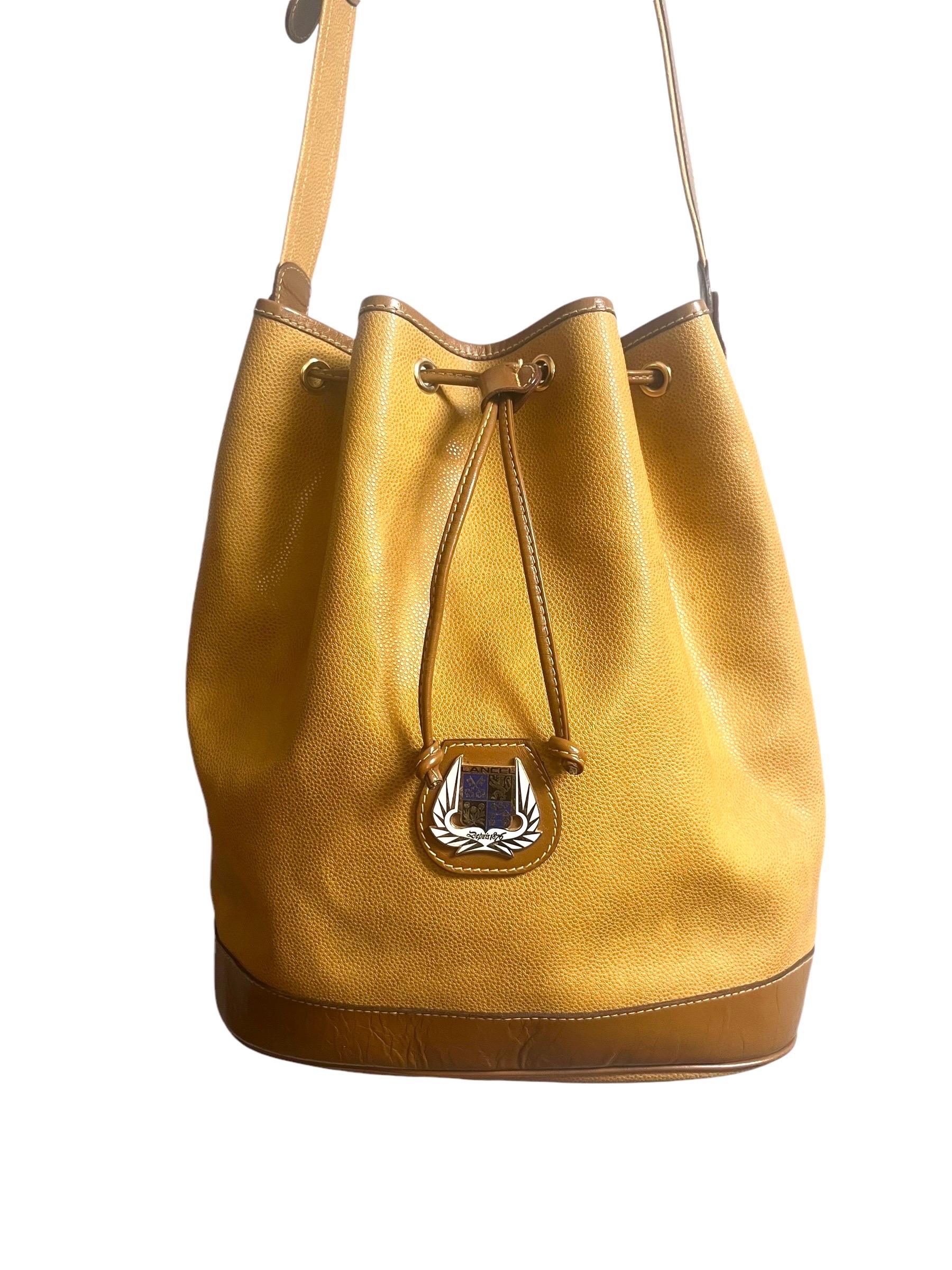 Lancel Bucket Bag - vintage - senfgelbes und braunes Leder - Paris Frankreich im Angebot 7