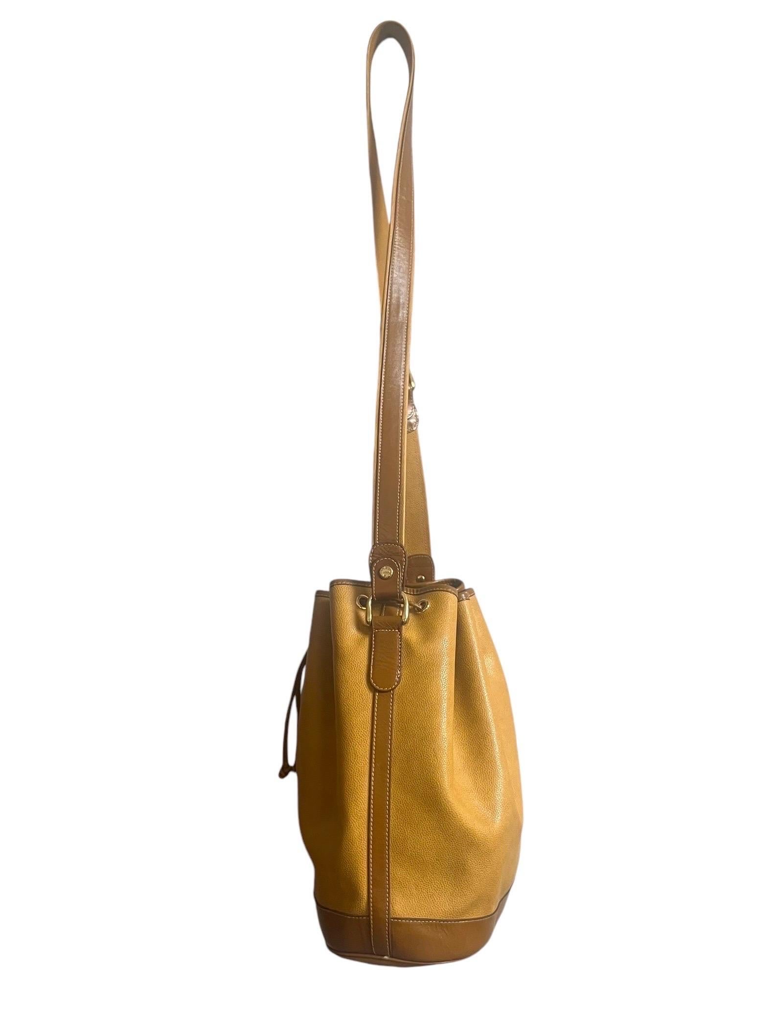 Lancel Bucket Bag - vintage - senfgelbes und braunes Leder - Paris Frankreich im Angebot 4