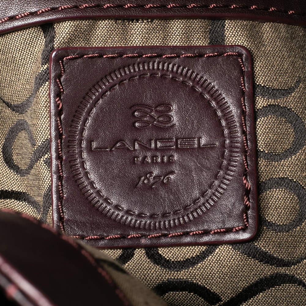 Lancel Burgundy Croc Embossed Leather Premier Flirt Bucket Bag For Sale 4