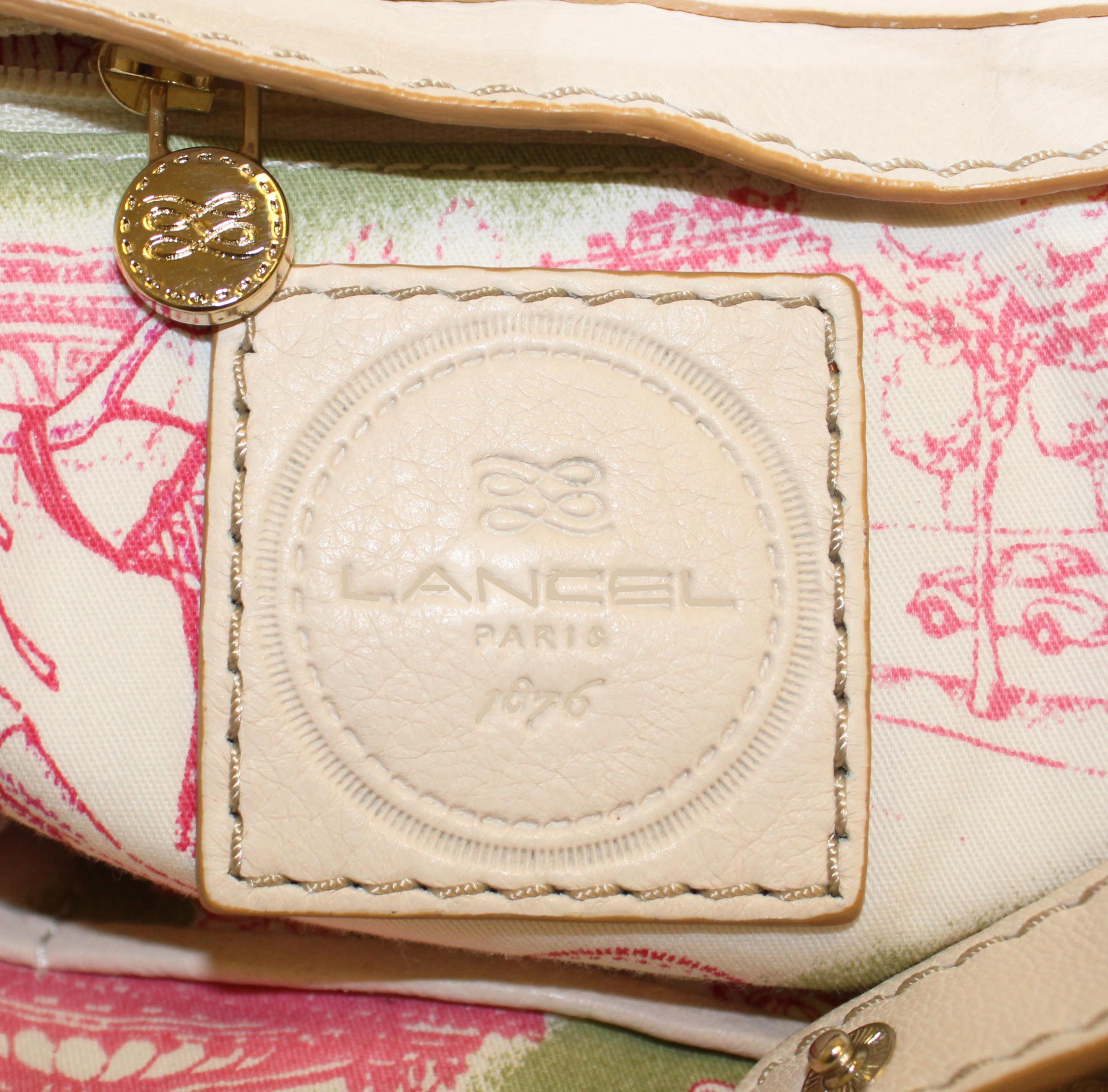 Lancel - Cuir de galet ivoire - Deux bracelets  Sac à bandoulière en vente 1