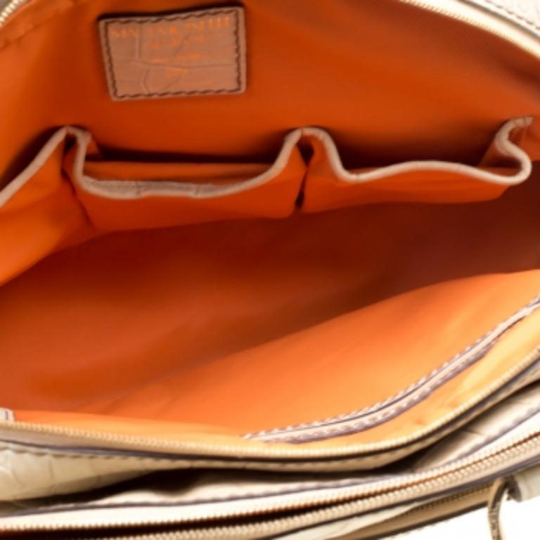 Beige Cartable à dôme Mademoiselle Adjani en cuir gaufré vert Light Lancel en vente