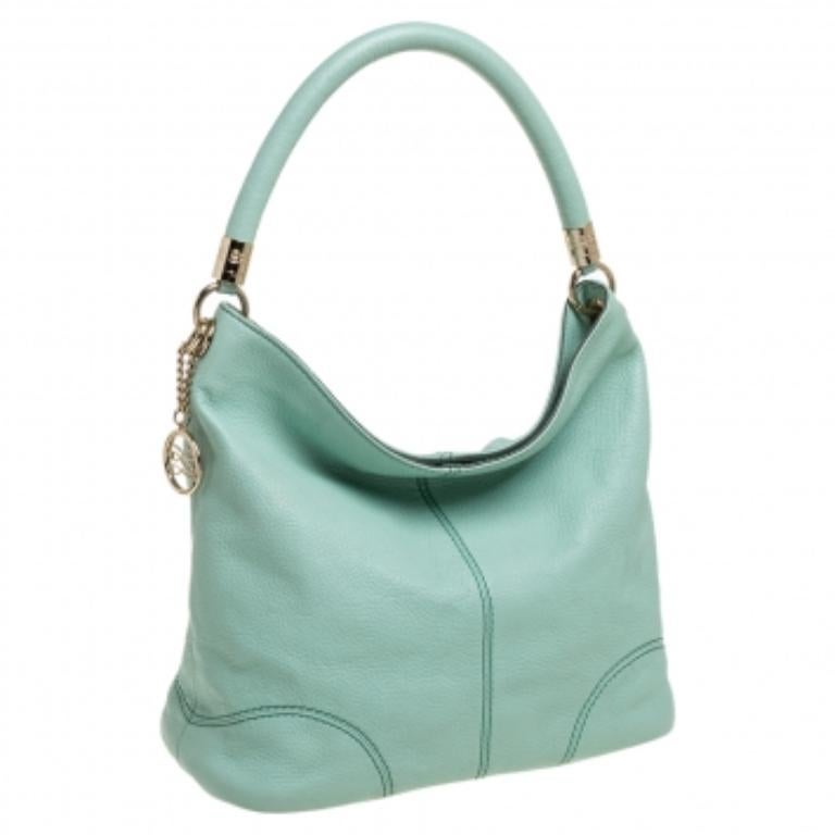 Lancel Mint Green Grained Leather Flair Hobo In Good Condition For Sale In Dubai, Al Qouz 2