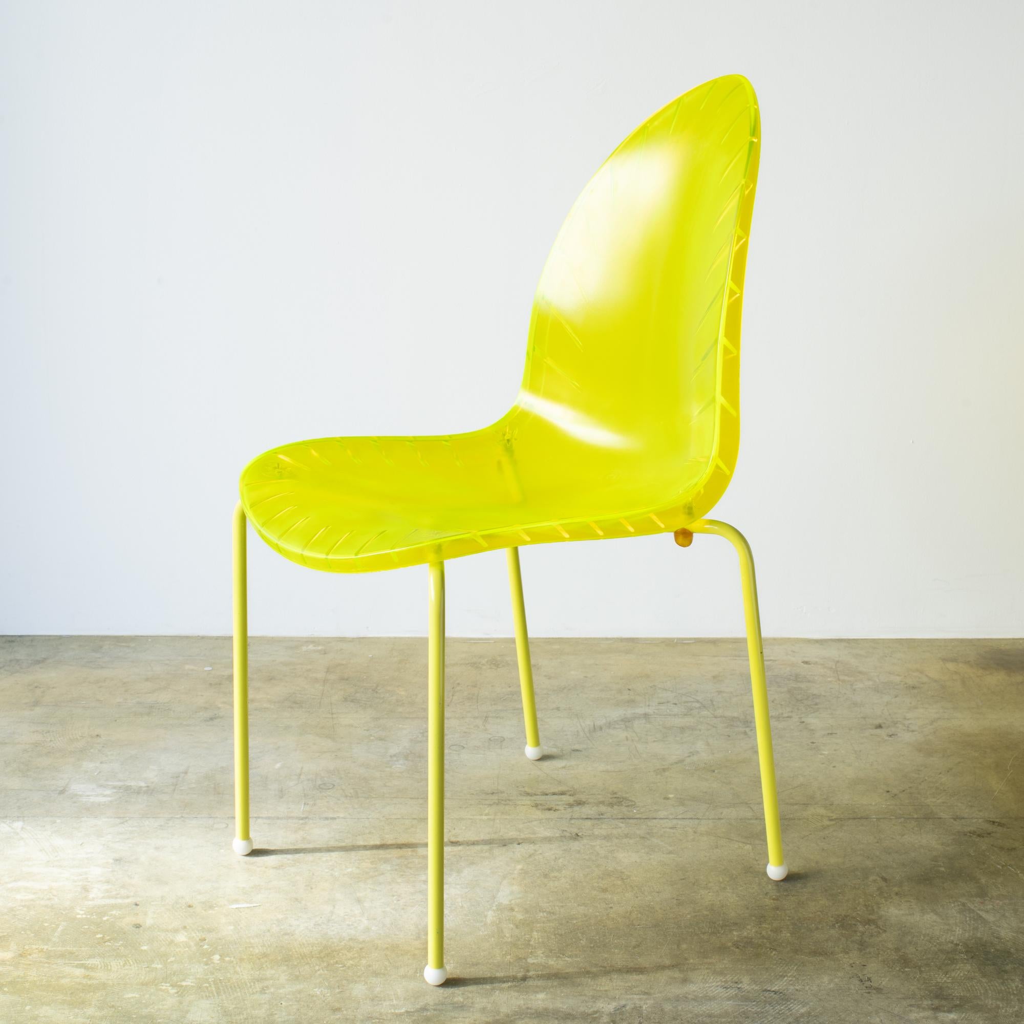 Moderne Lanceolata jaune néon  Plat et jeune  Design de l'ère spatiale Y2K en vente