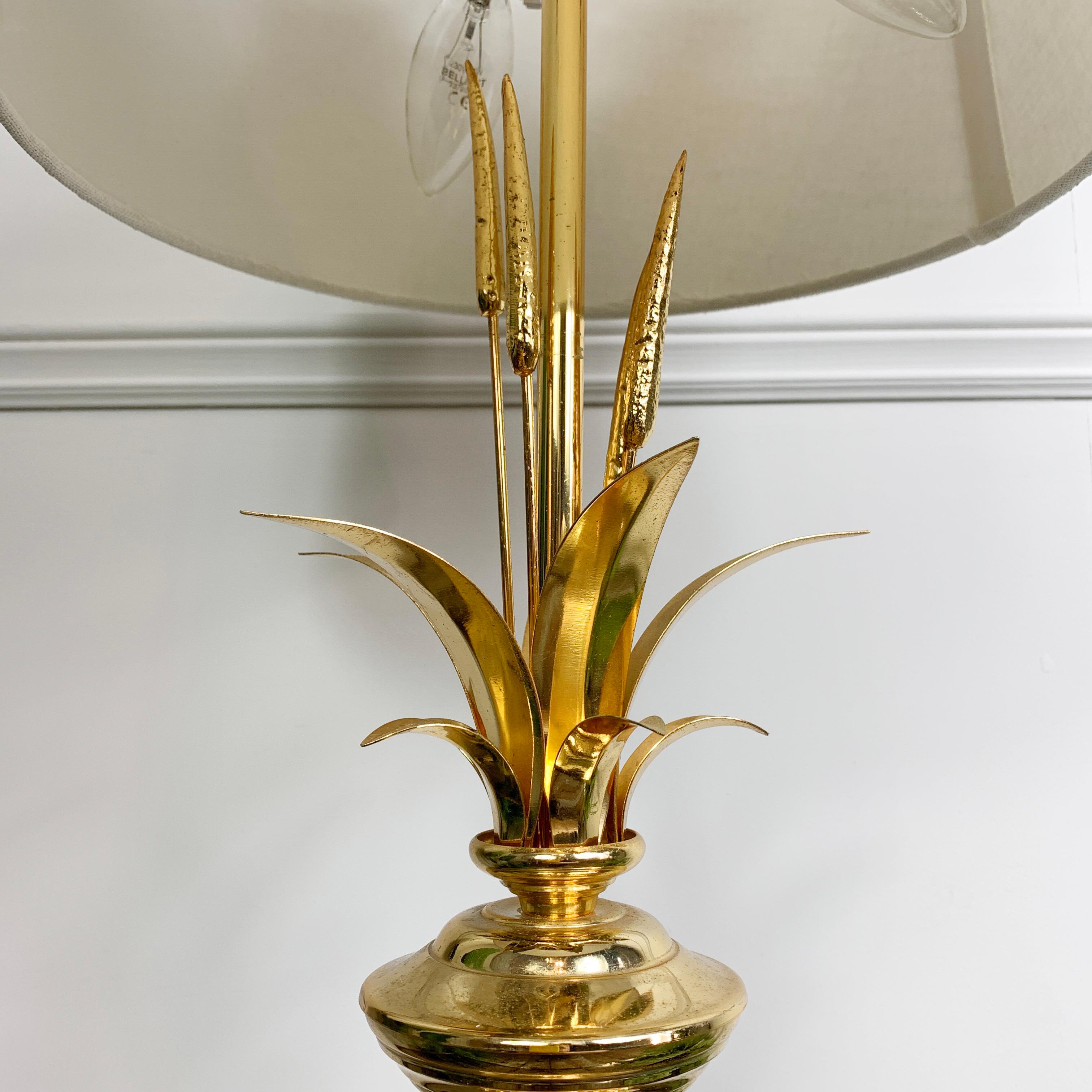 italien Lanciotto Galeotti Gold Table Lamp Italy 1970's for l'original en vente
