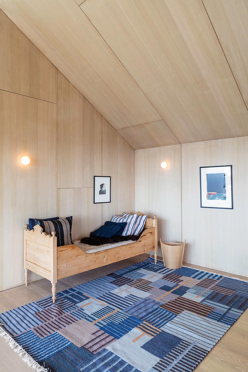 Other Land Rug by Volver Studios For Sale
