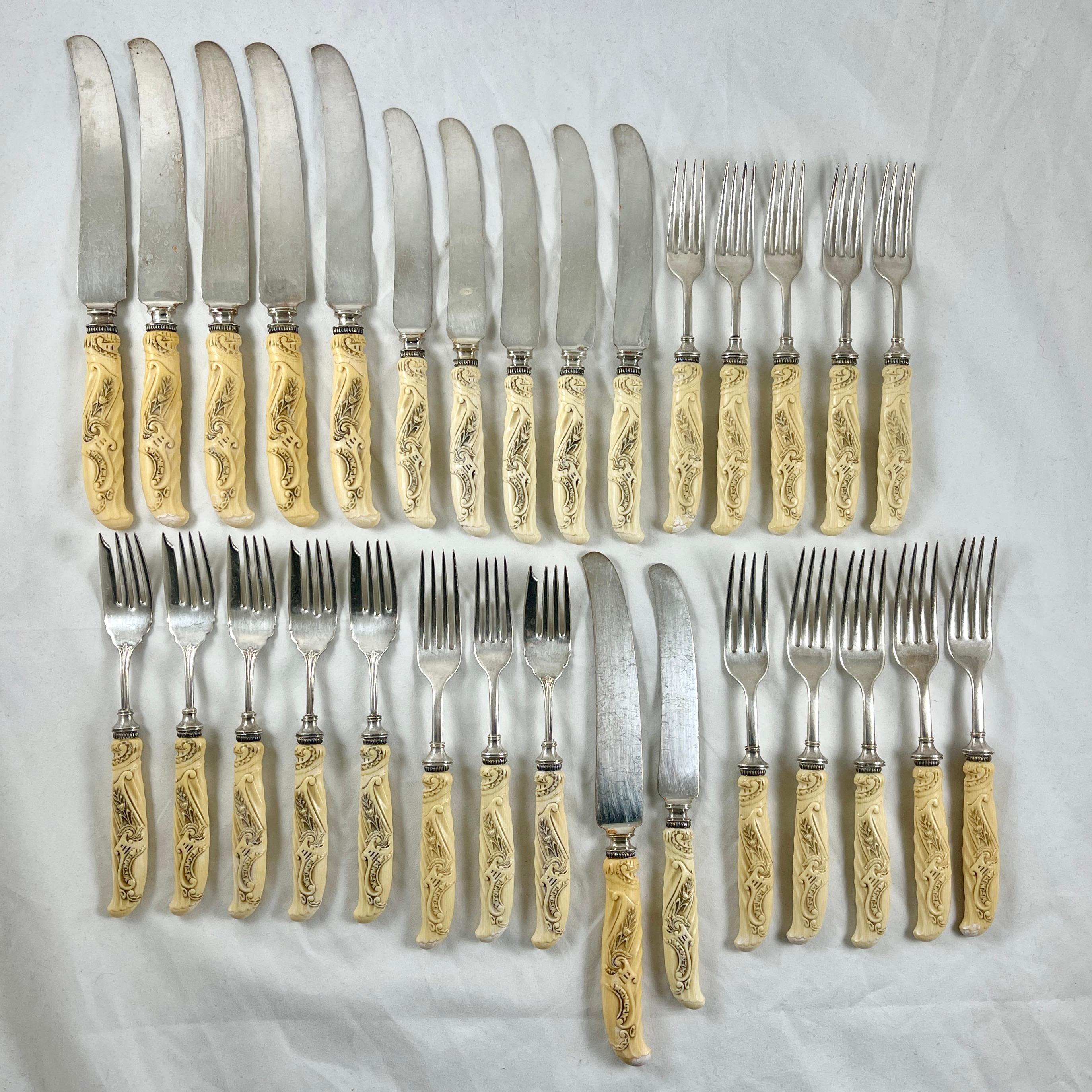 American Landers, Frary & Clark Celluloid Ivory Handled Tableware Cutlery – 30 piece Set For Sale