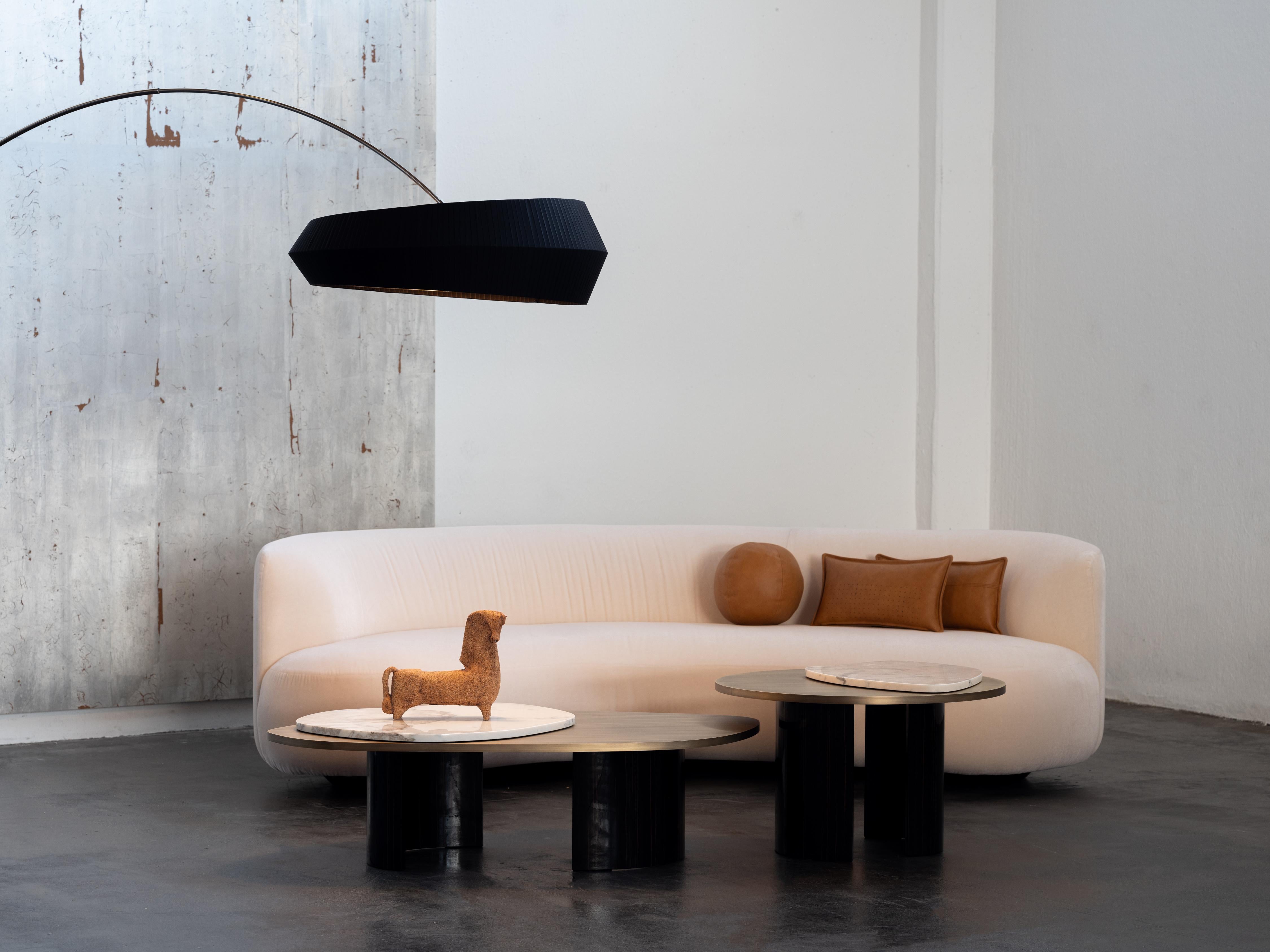 Mid-Century Modern Style Landscape Couchtische 3er Set, Collection'S Contemporary, handgefertigt in Portugal - Europa von Greenapple.

Der Couchtisch Landscape ist von der organischen Schönheit natürlicher Landschaften inspiriert. Seine fließende
