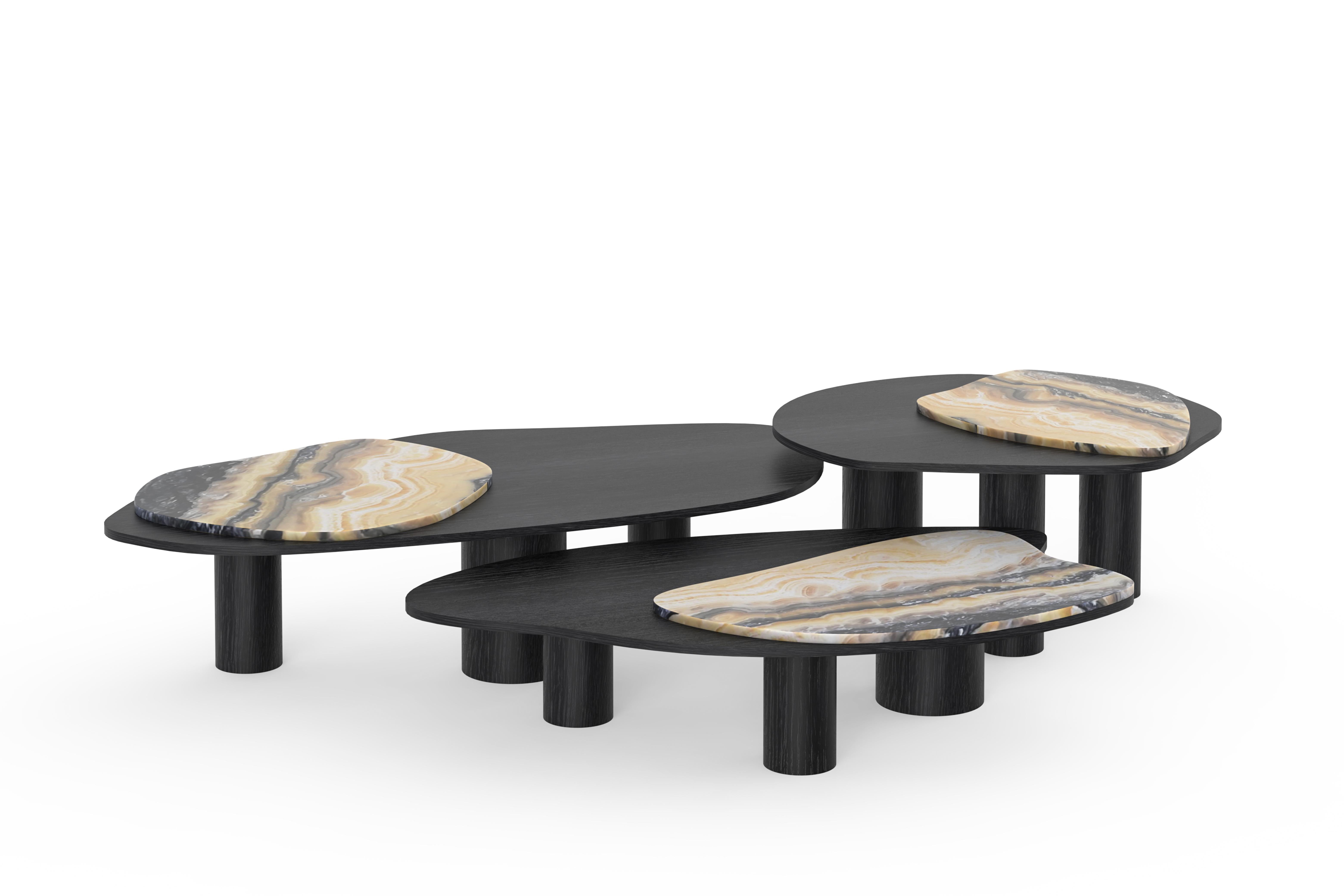 Landscape Nesting Couchtische 3er Set, Nilo Onyx, Eiche, Handgefertigt von Greenapple (Messing) im Angebot