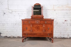 Landstrom Furniture Espejo giratorio con tapa de tocador francés tallado en nogal, años 40