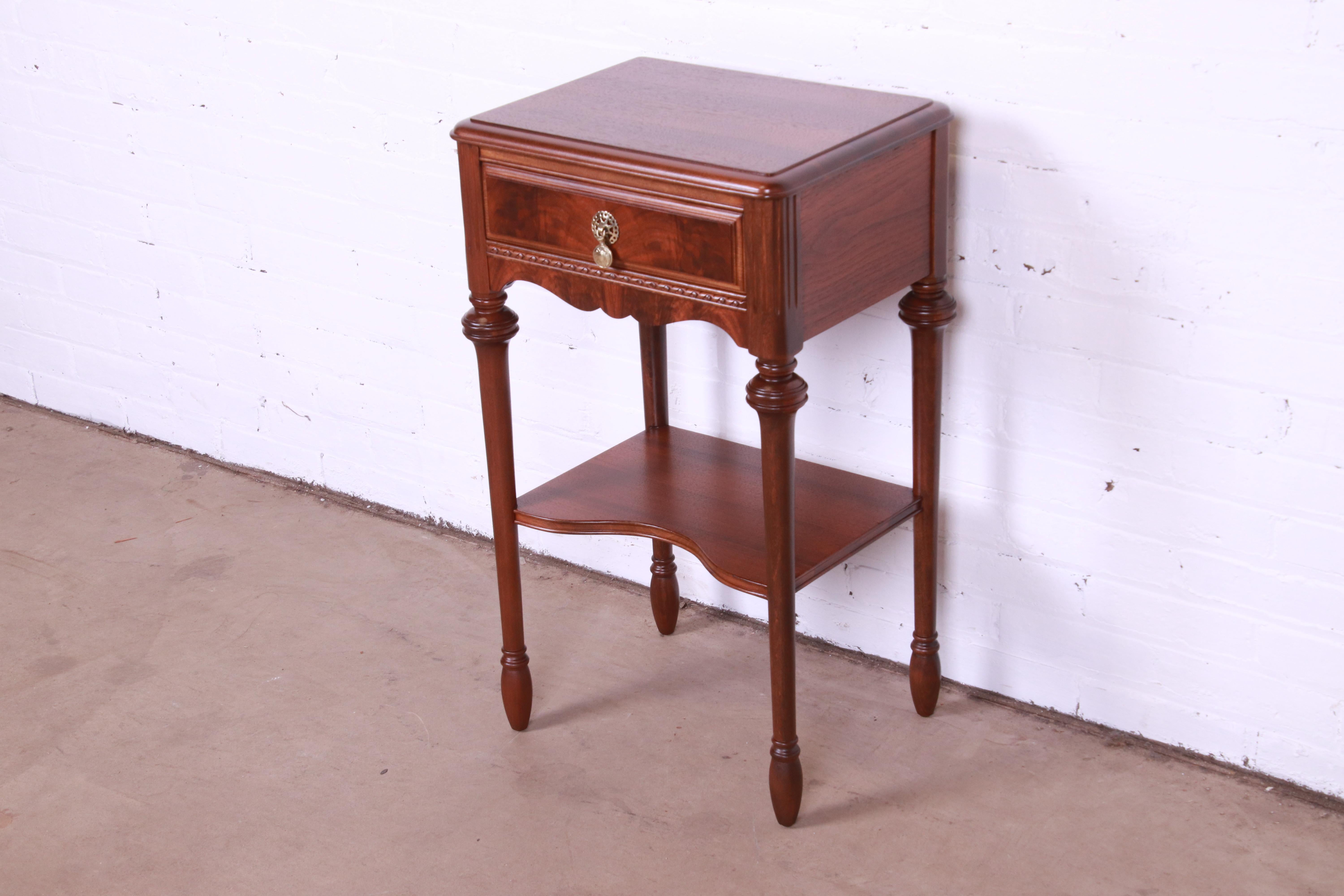 Landstrom Furniture French Regency Louis XVI Mahogany Nightstand, Refinished In Good Condition In South Bend, IN