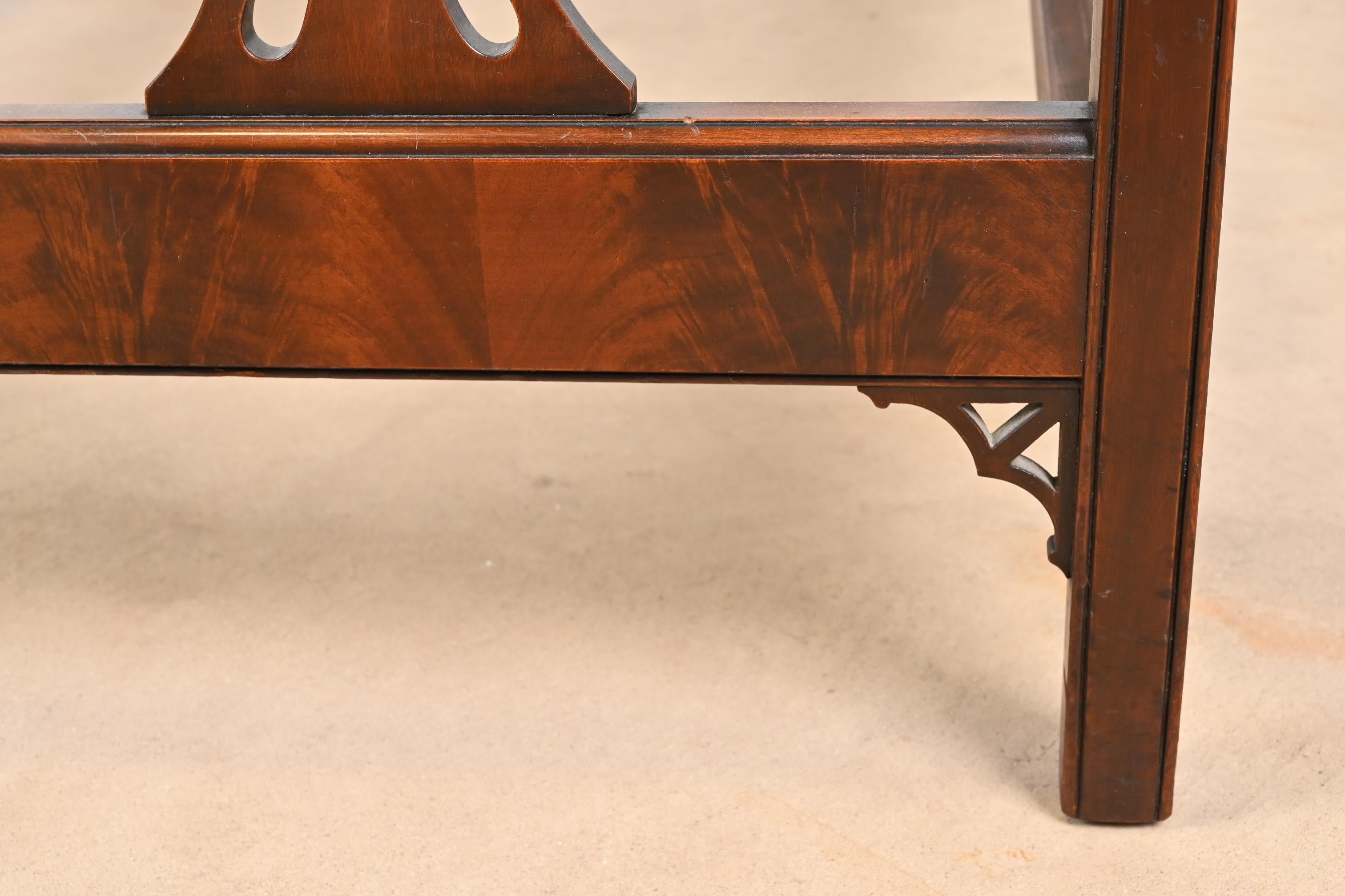 Landstrom Georgian Carved Mahogany Twin Size Bed, Circa 1940s For Sale 5