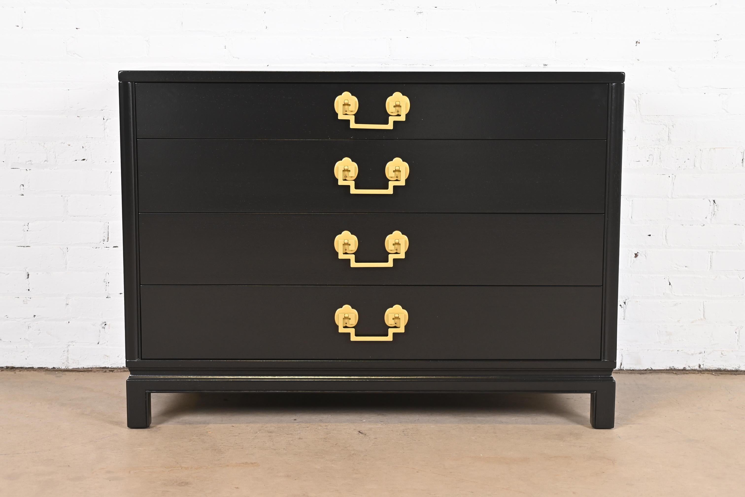 Landstrom Mid-Century Modern Hollywood Regency Black Lacquered Chest of Drawers In Good Condition In South Bend, IN