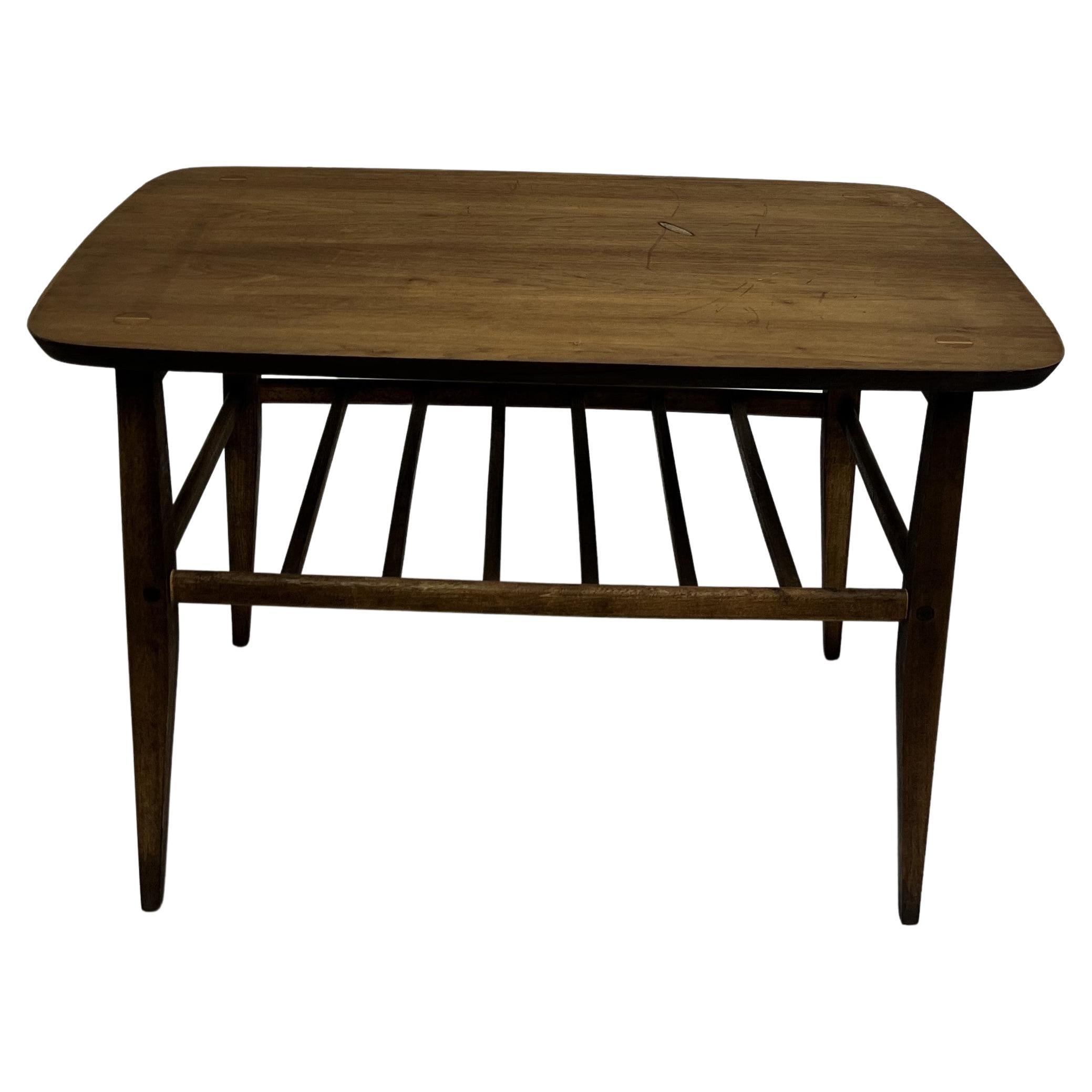 Bois Table d'extrémité de la collection « Acccent » Lane 991-05 en vente
