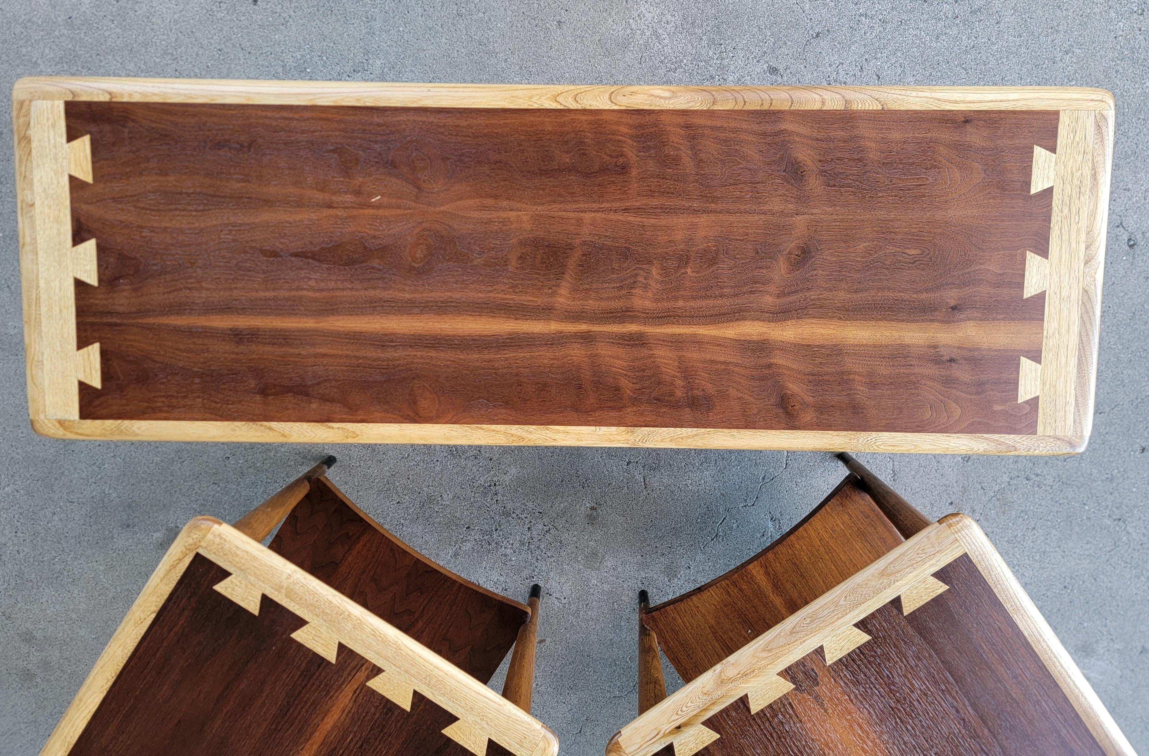 Eine passende dreiteilige Reihe von Mid-Century Modern Tischen, Couchtisch und Paar Endtische. Lane Furniture 