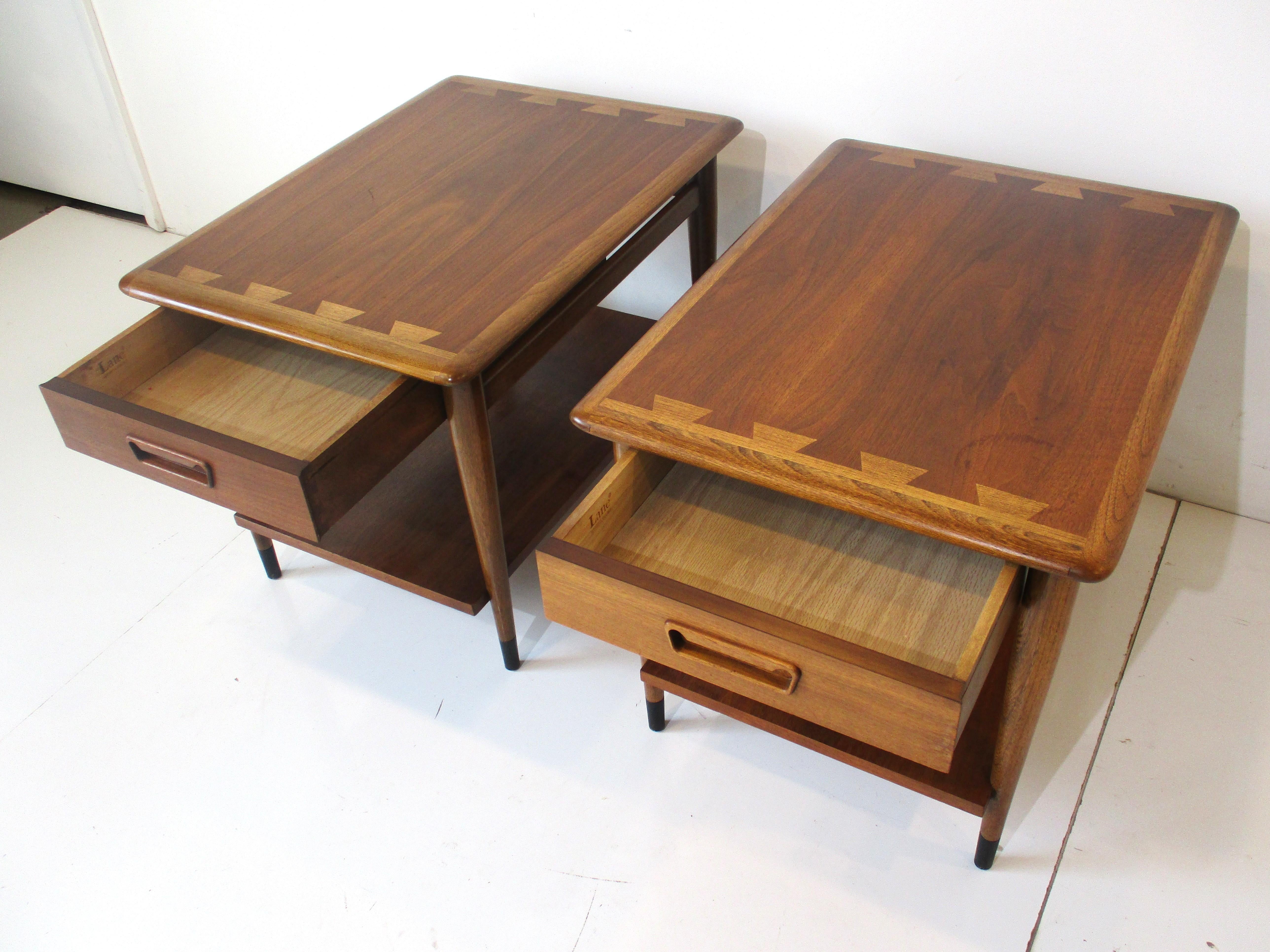 Lane Acclaim Dove Tail End Tables with Drawers by Andre Bus In Good Condition In Cincinnati, OH