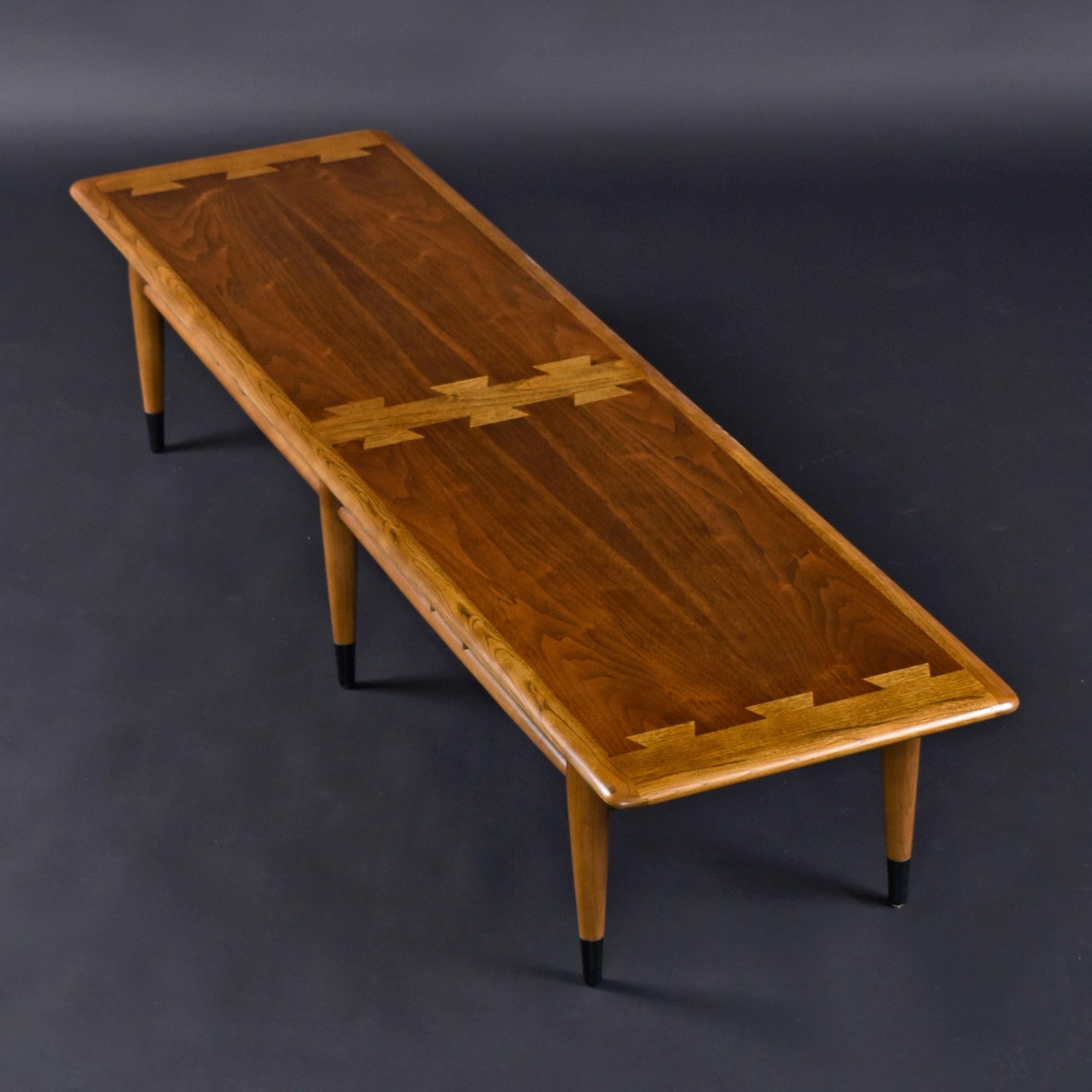 Mid-Century Modern Lane Acclaim Table basse à queue d'aronde pour planches de surf extra-longues en vente