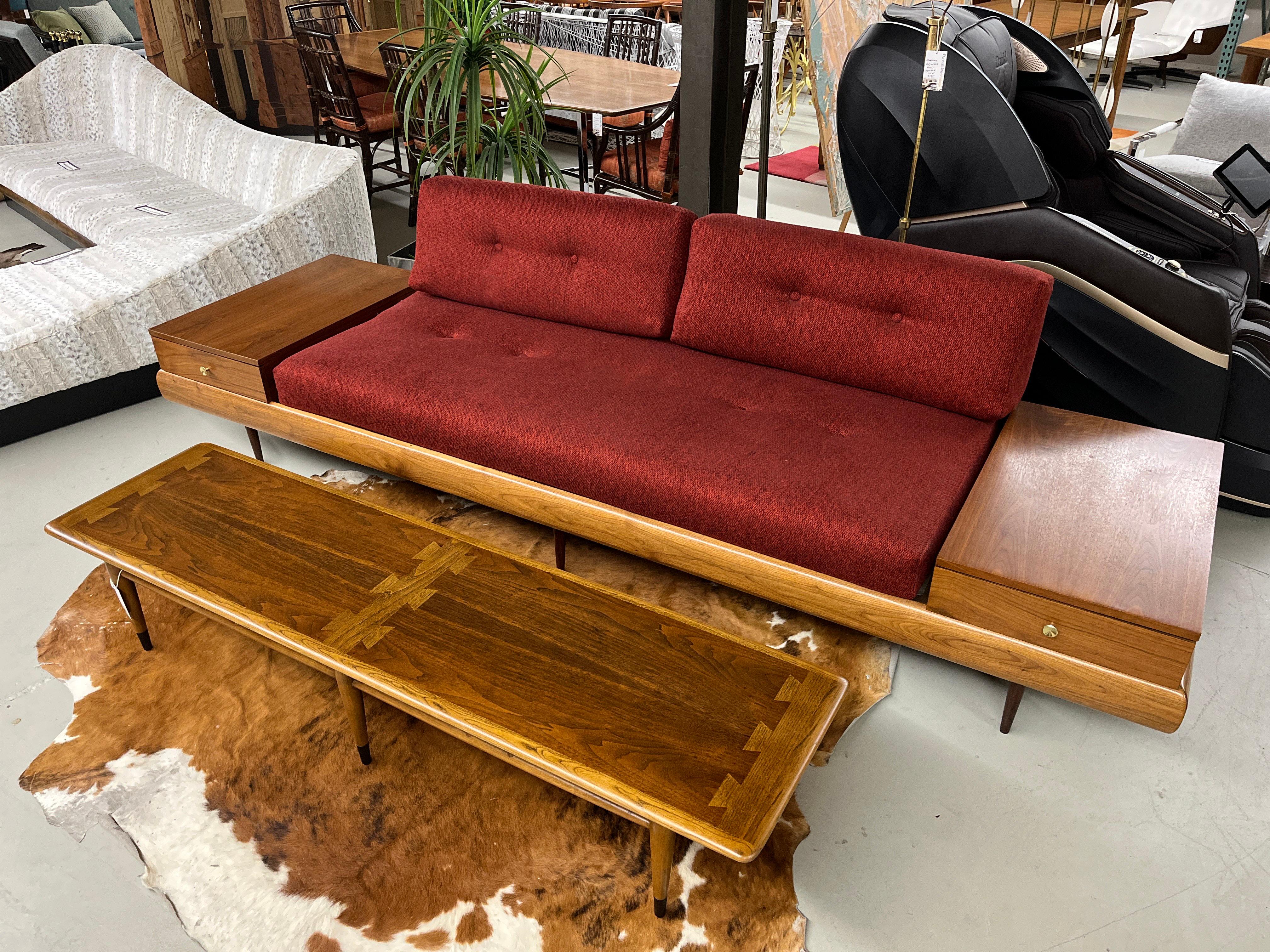 Lane Acclaim Table basse à queue d'aronde pour planches de surf extra-longues en vente 1