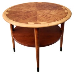 Table à tambour Lane Acclaim conçue par Andre Bus