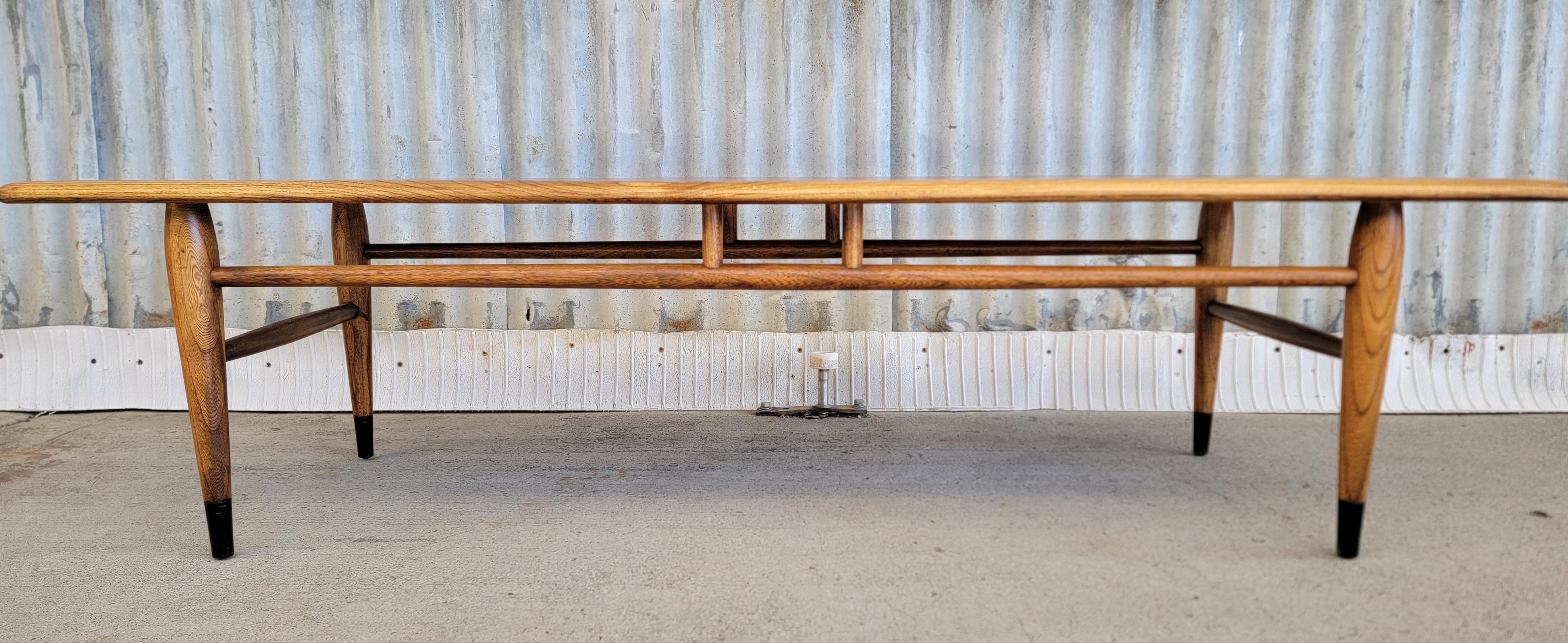 Lane Acclaim Mid-Century Modern Coffee Table For Sale 3