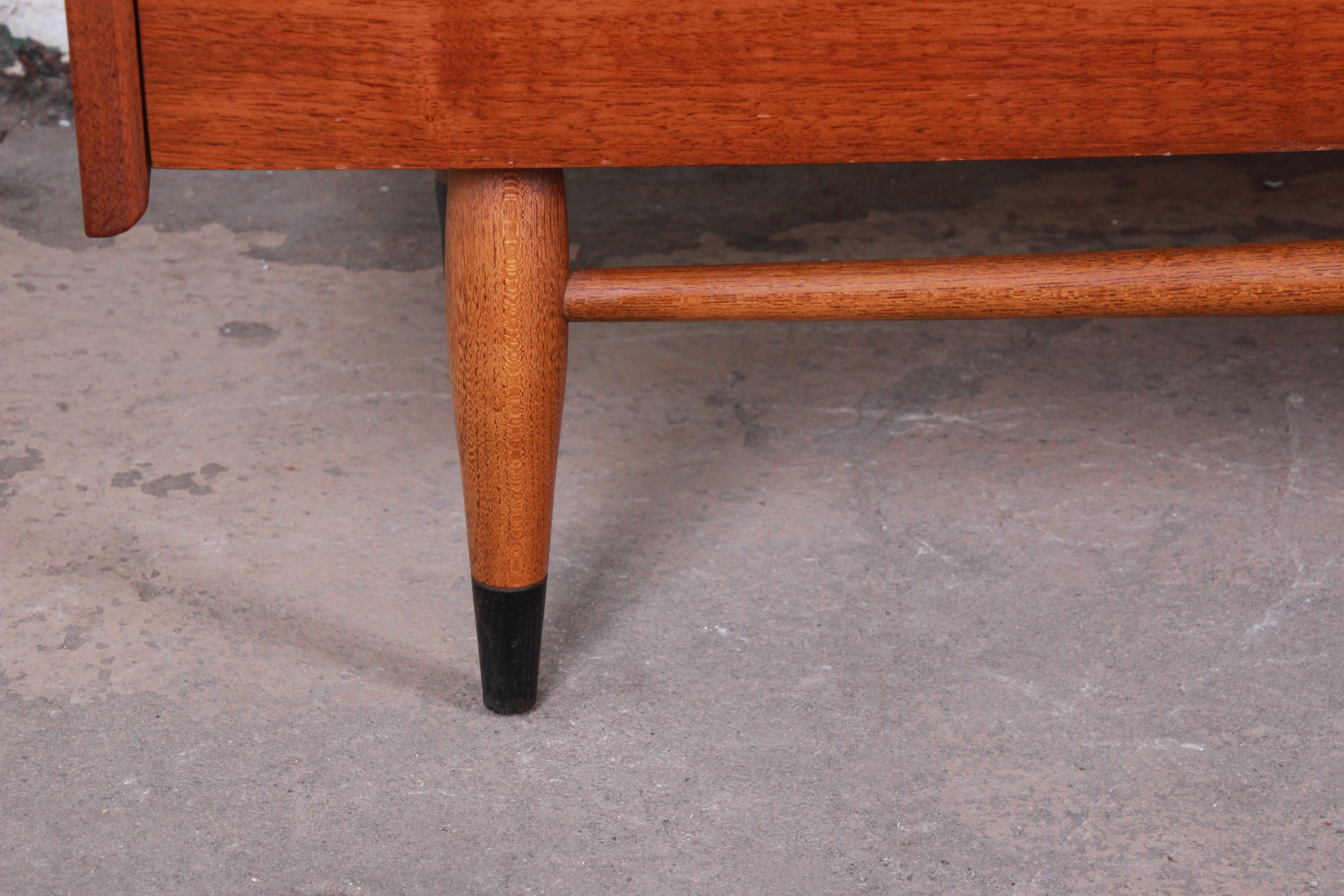 Lane Acclaim Mid-Century Modern Walnut Long Dresser or Credenza 1