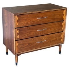 Lane Acclaim Mid-Century Modern Walnut Small Dresser