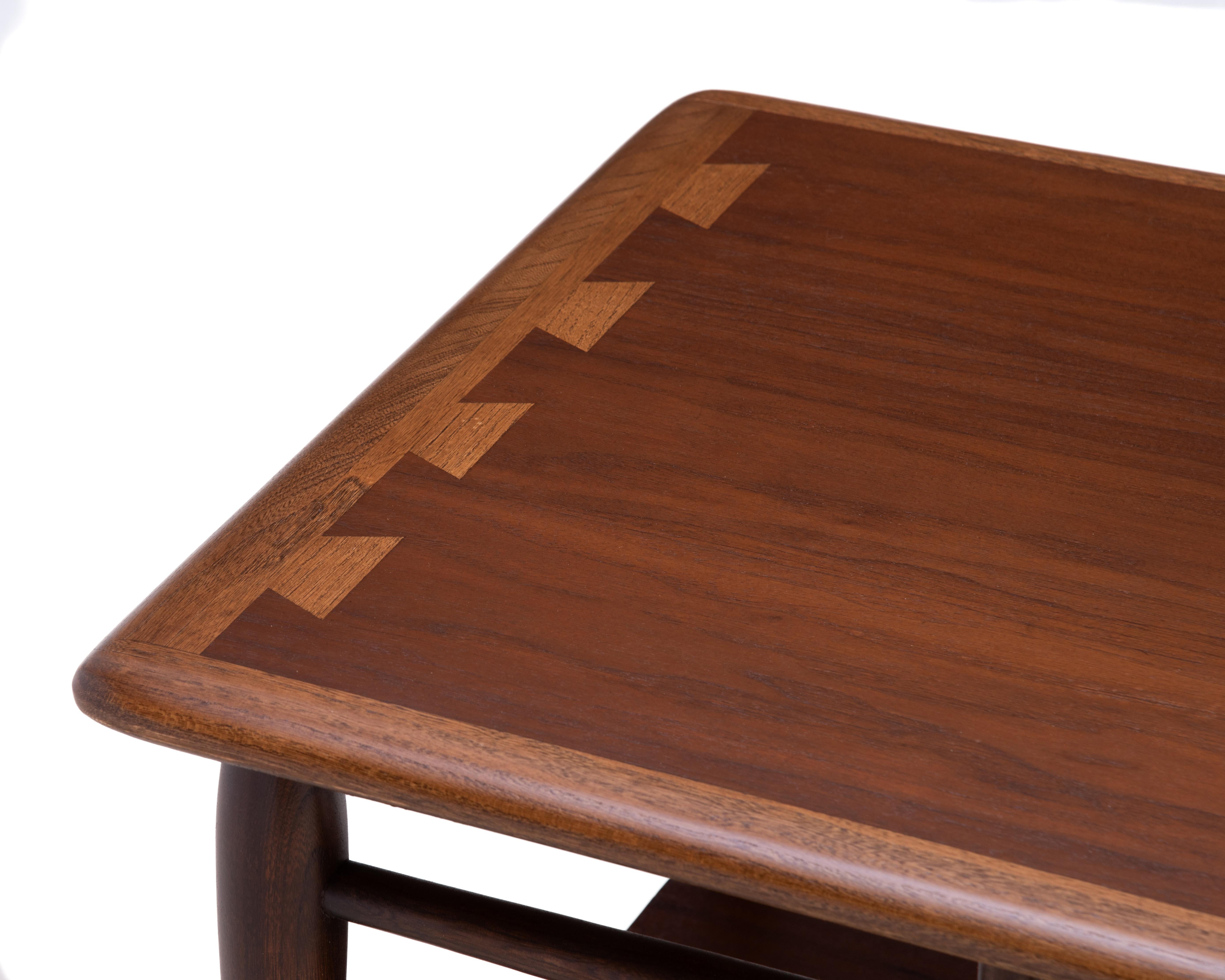 Lane Acclaim Mesa auxiliar Mid Century Fresno nogal en venta 3