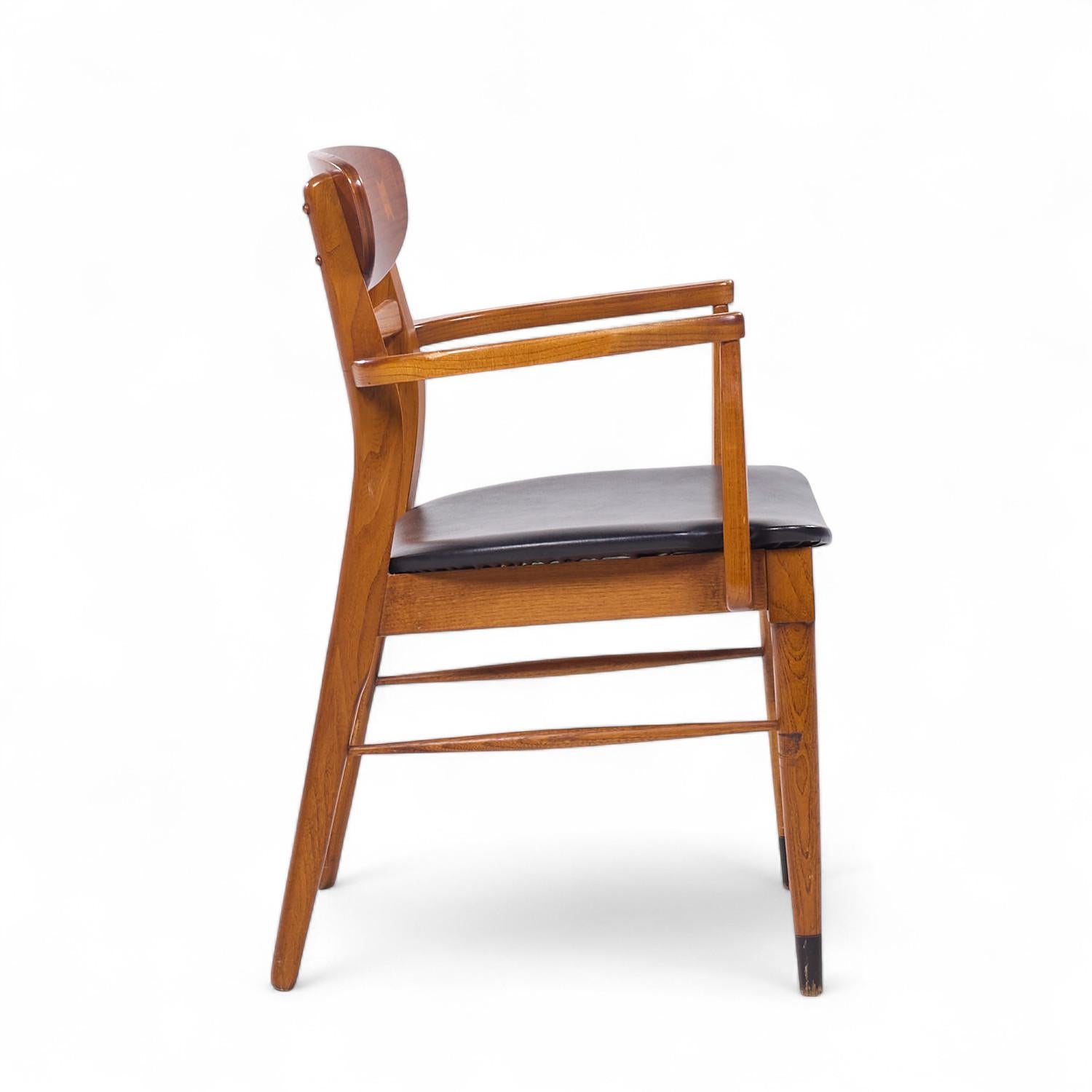 Lane Acclaim Mid Century Nussbaum Esszimmerstühle - 6er Set im Angebot 3