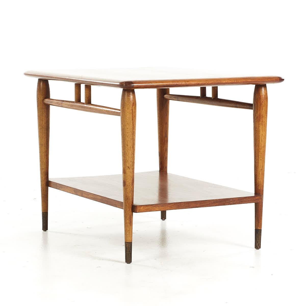 Mid-Century Modern Lane Acclaim Mid Century Walnut Dovetail Side Table For Sale