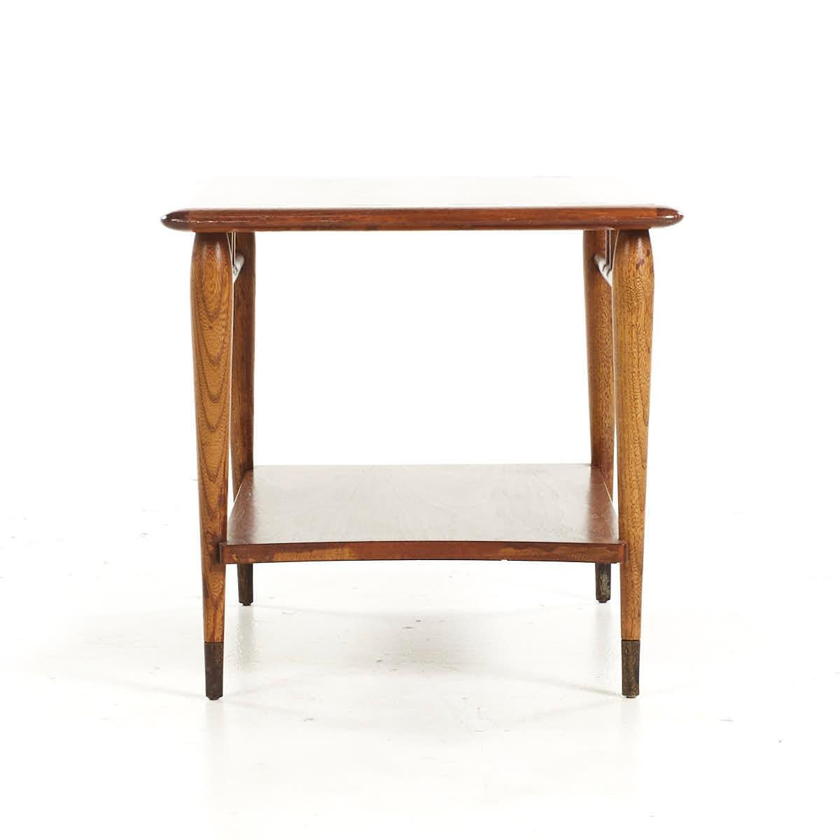 Lane Acclaim Mid Century Walnut Dovetail Side Table In Good Condition For Sale In Countryside, IL